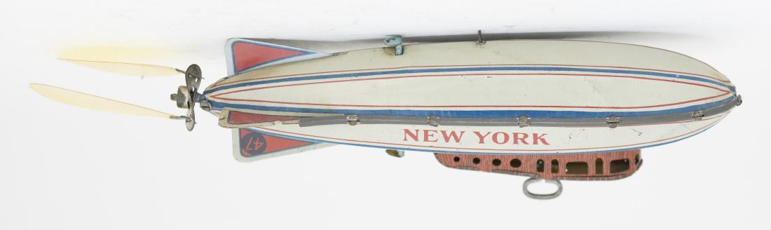 Strauss New York Windup Tin Zeppelin Toy (1 of 2)