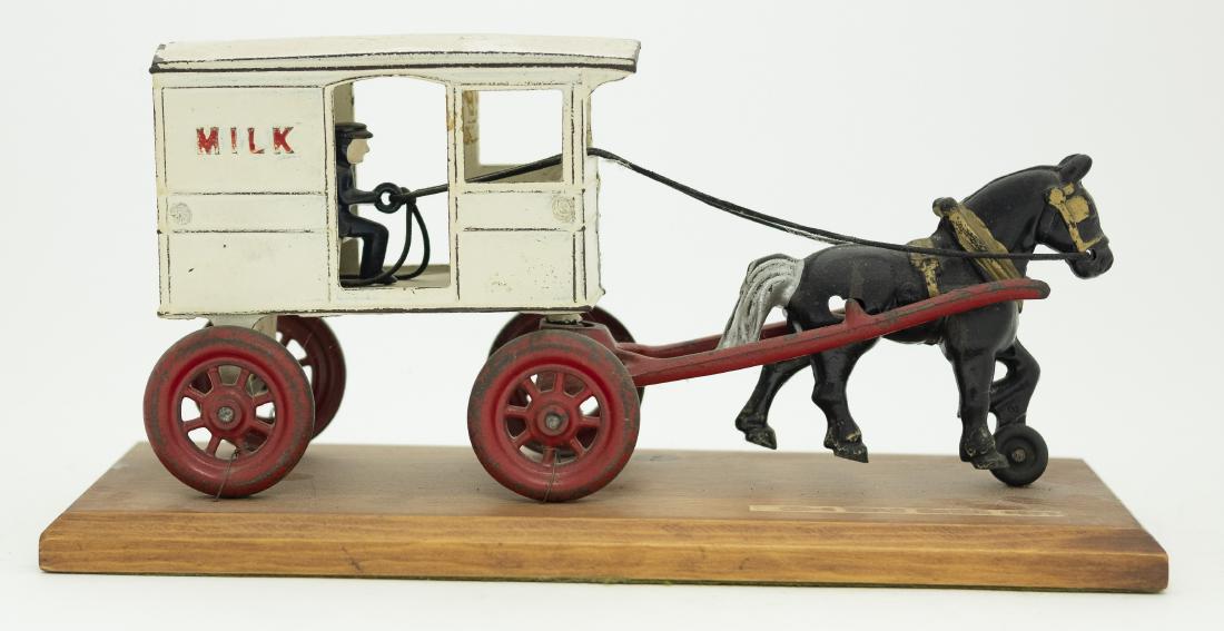 Kenton Horse Drawn Milk Wagon Iron Toy (1 of 4)