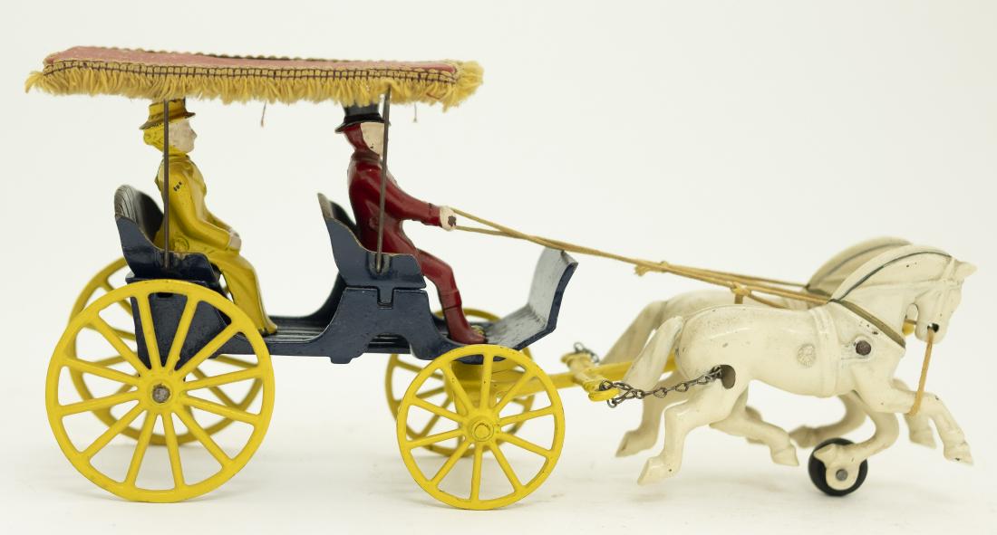 Kenton Covered Cast Iron Surrey Toy (1 of 5)