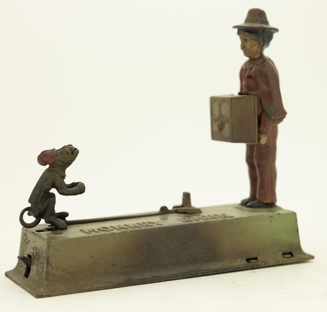 Hubley Monkey Cast Iron Mechanical Bank (1 of 4)