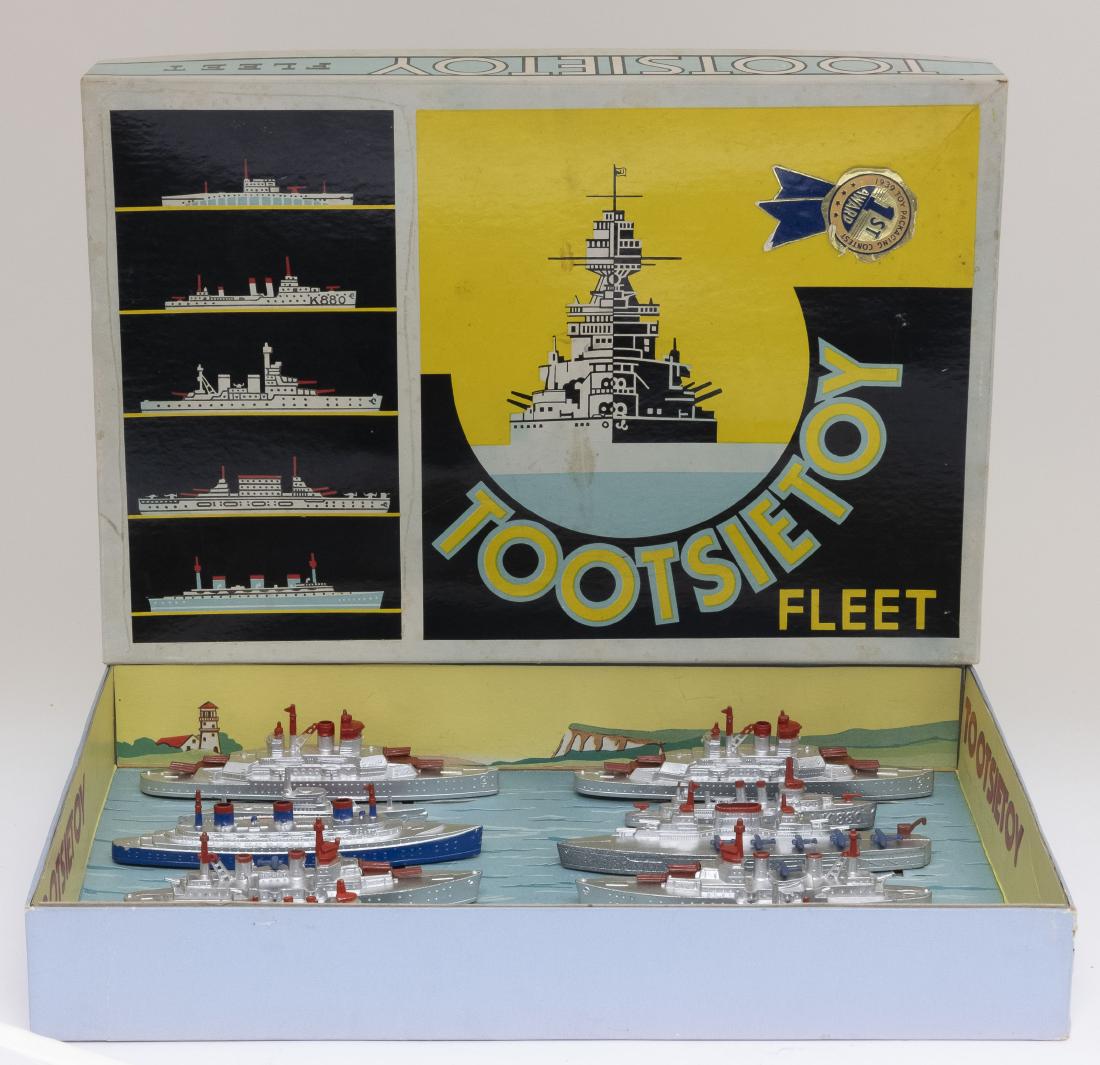 Boxed Tootsie Toy Fleet No. 5700 (1 of 4)