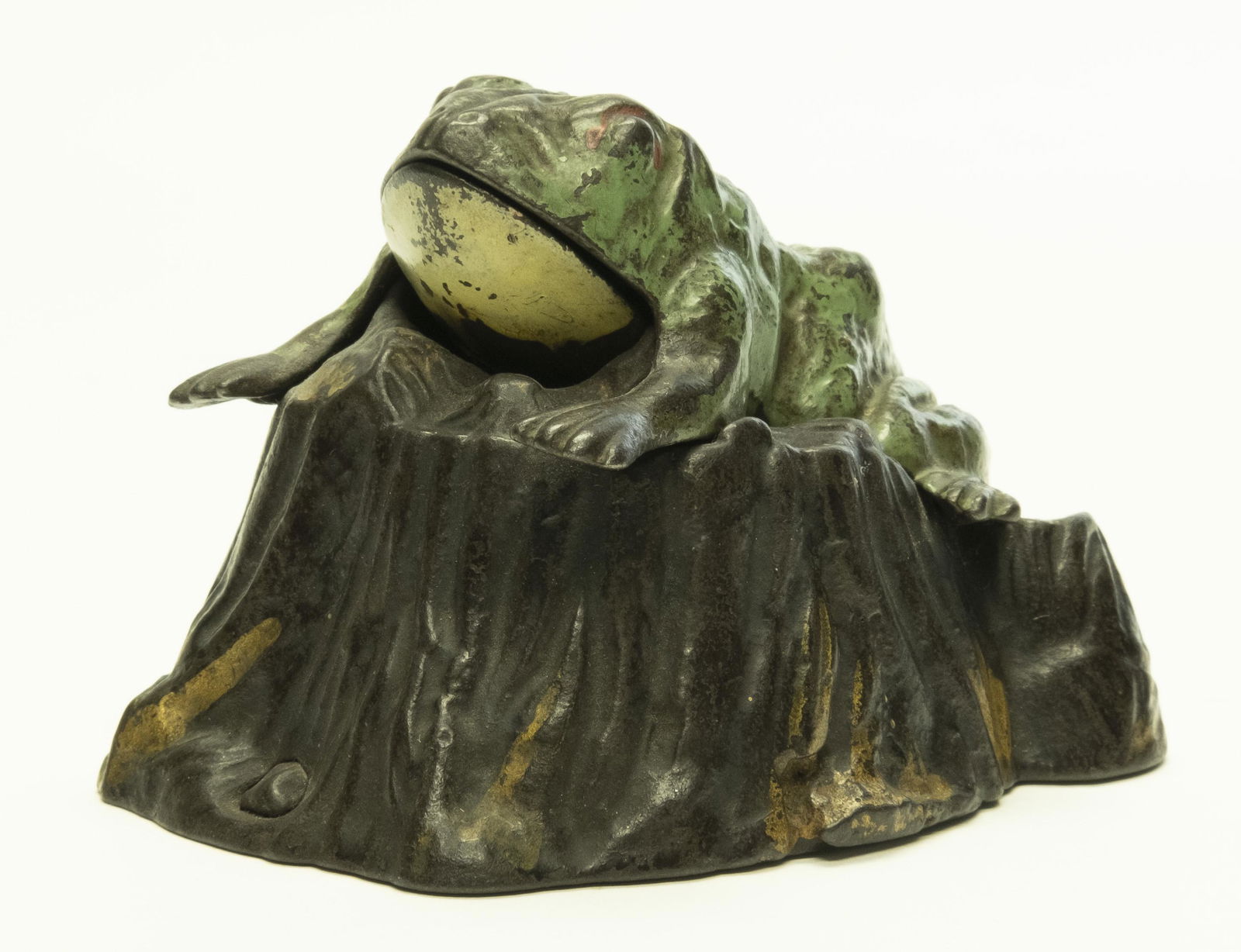Toad on Stump Cast Iron Mechanical Bank (1 of 5)