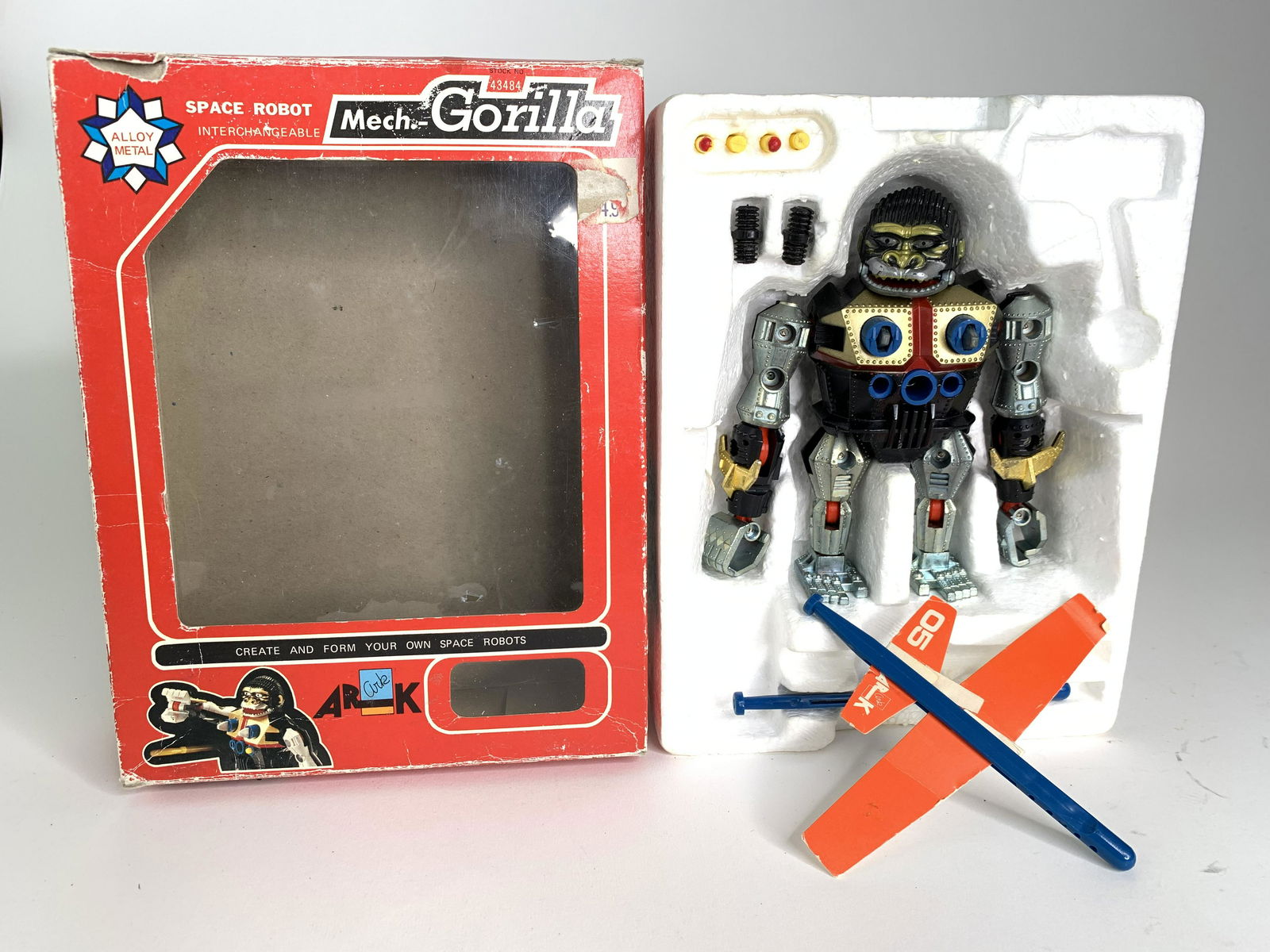 Kaiju Arkron Mech. - Gorilla Space Robot (1 of 3)