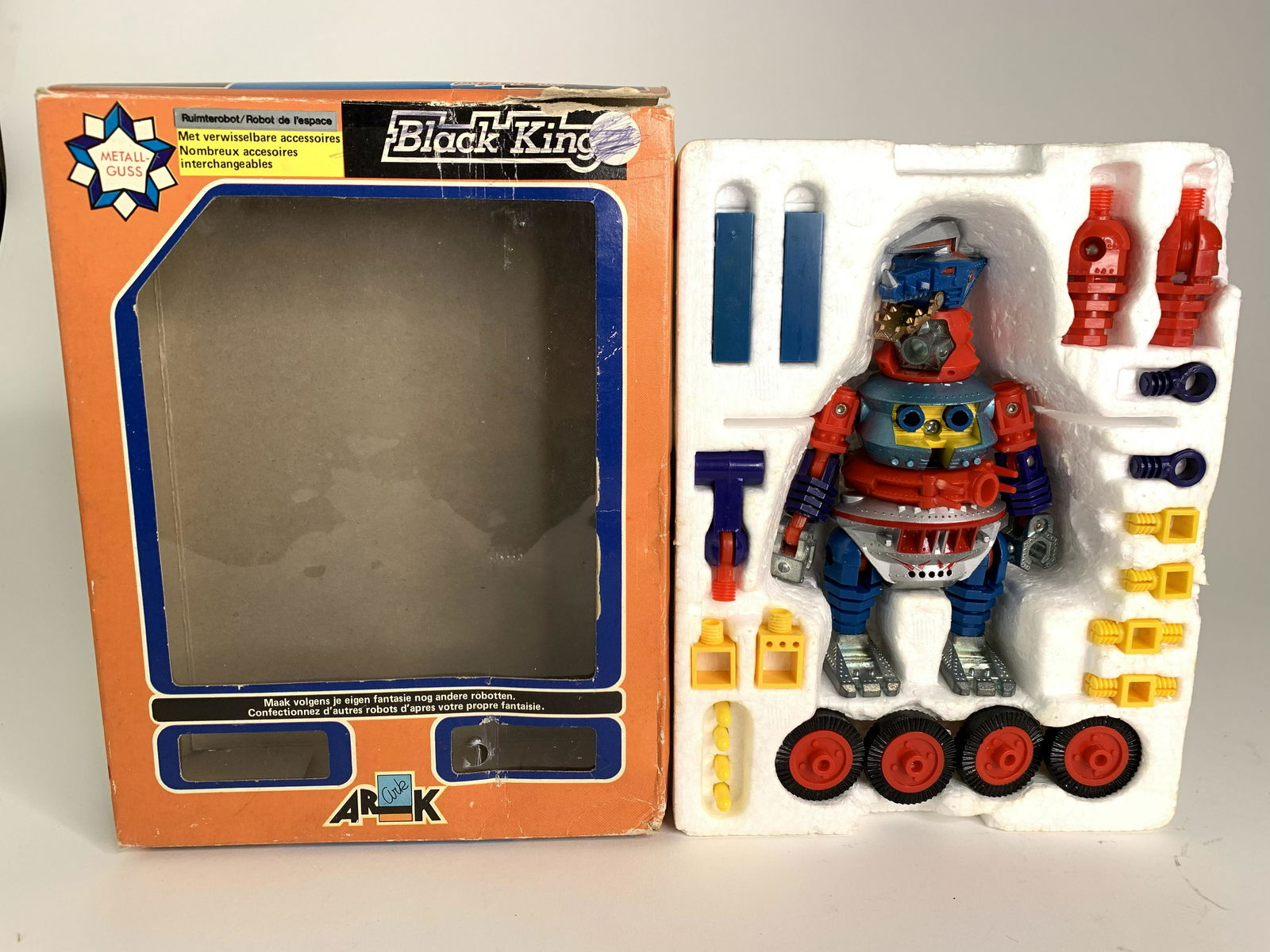 Kaiju Arkron Black King Space Robot (1 of 3)