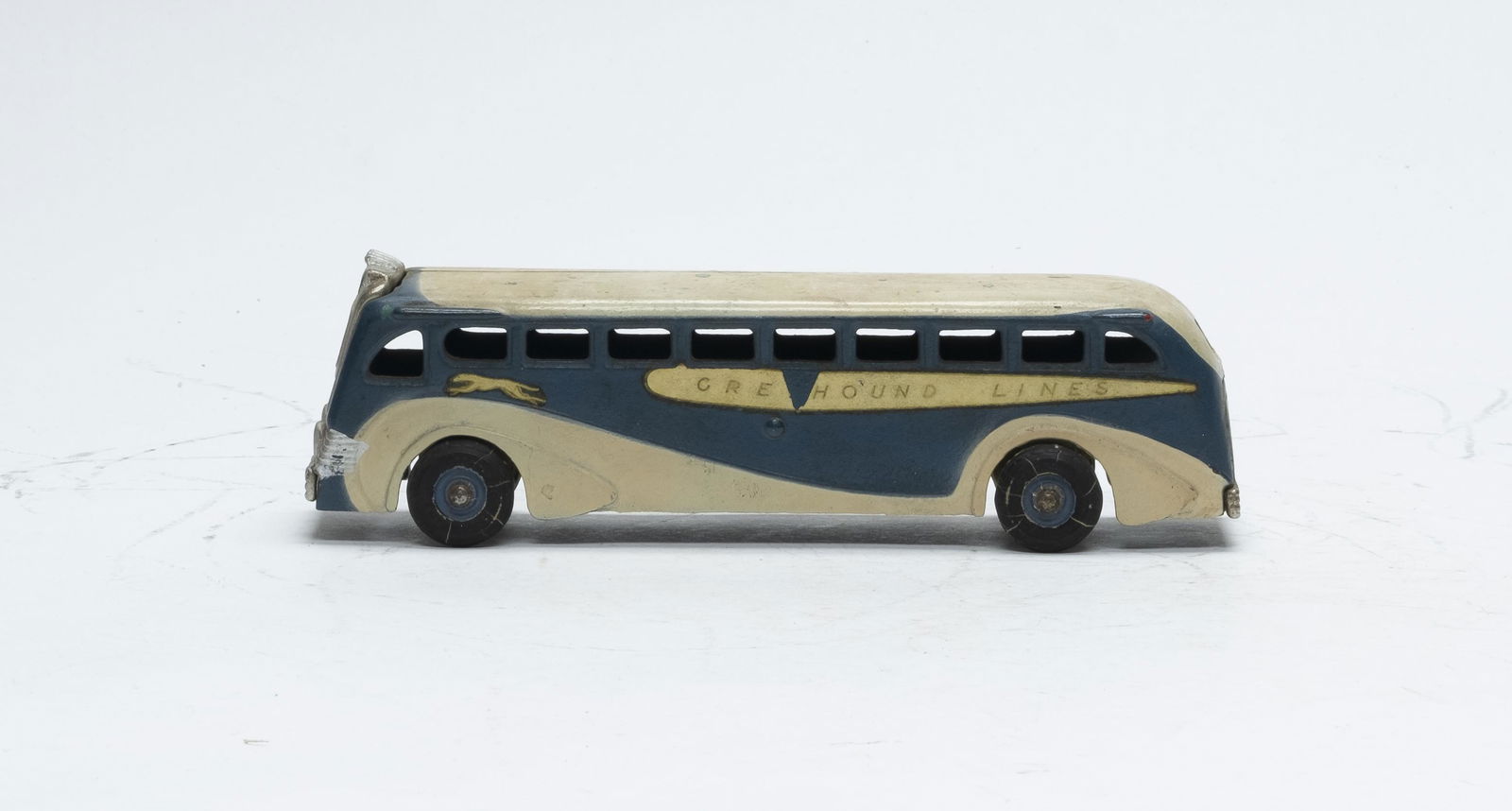 Arcade Cast Iron Greyhound Lines Bus (1 of 4)