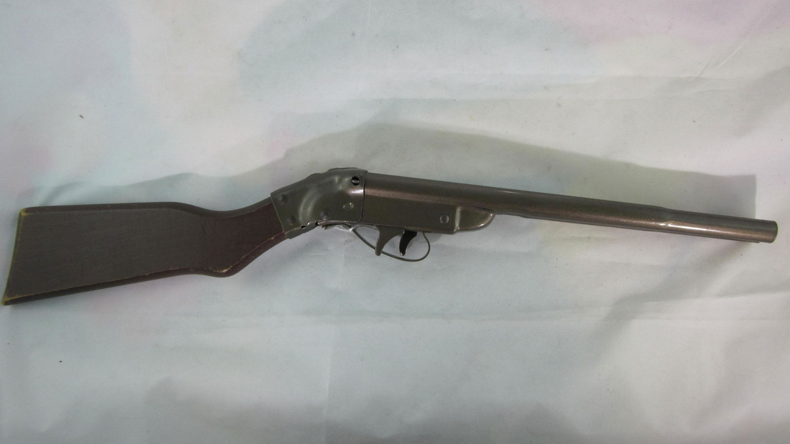 Daisy Mfg Co. Double Barrel Cork Gun circa 1950.: Double Barrel Cork Gun by Daisy Mfg Co of Rogers, Arkansas, wood & pressed steel, 21" long, will fire corks. 1 piece. Condition excellent. No box.