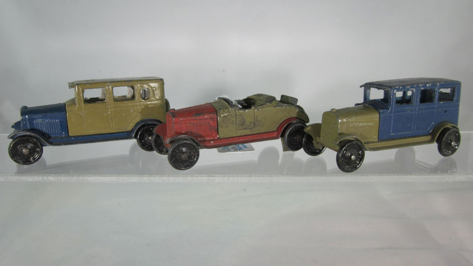 Tootsietoy Early Diecast Oldsmobile Selection. (1 of 1)