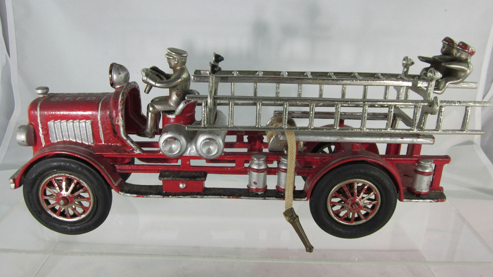 Hubley Cast Iron Fire Engine Ladder Company. (1 of 1)