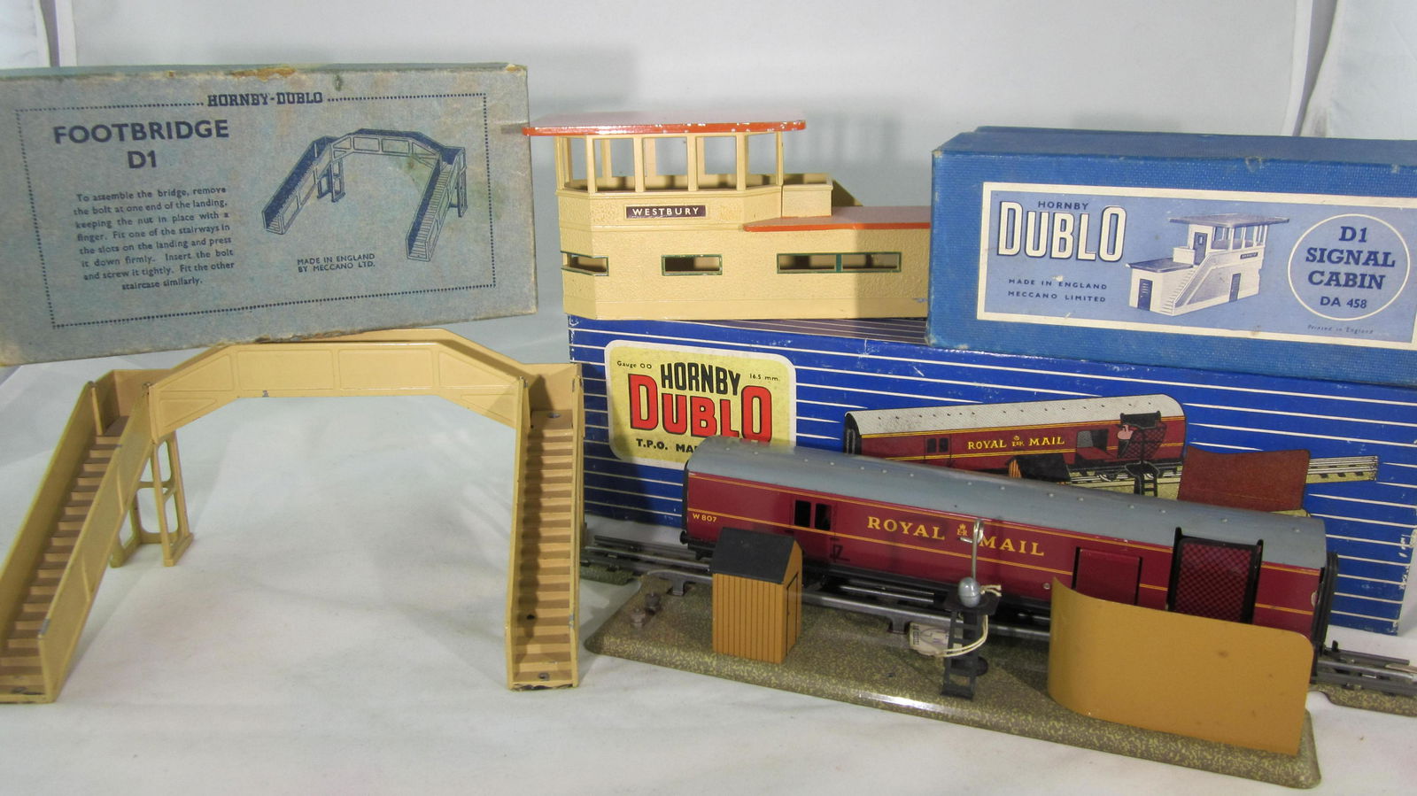 Hornby Dublo Three Boxed Set Assortment. (1 of 1)