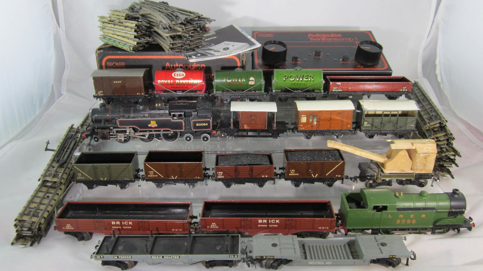 Hornby Dublo Freight Train, Track & Transformer. (1 of 1)