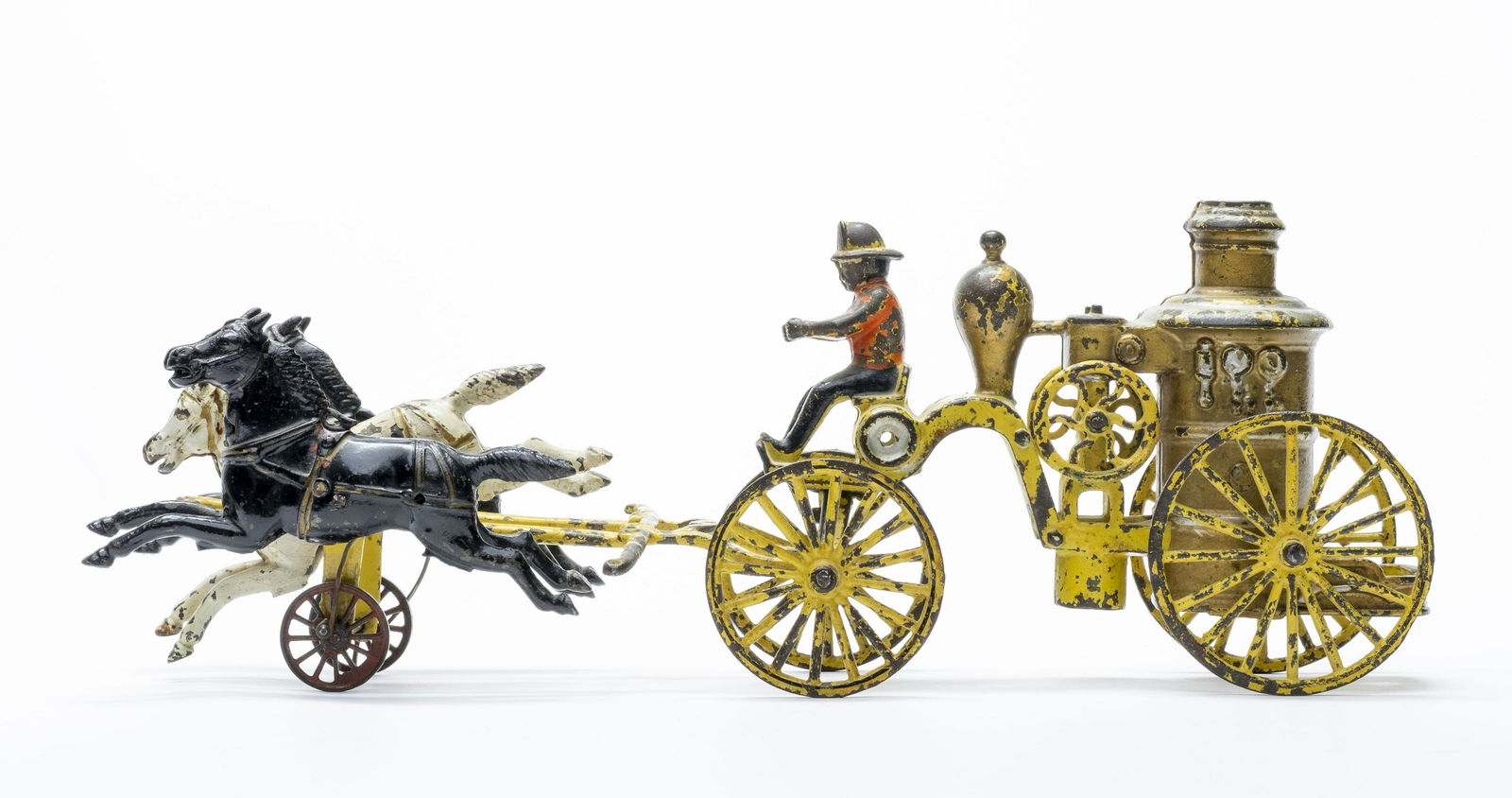 Wilkins Three Horse Fire Pumper Toy (1 of 3)