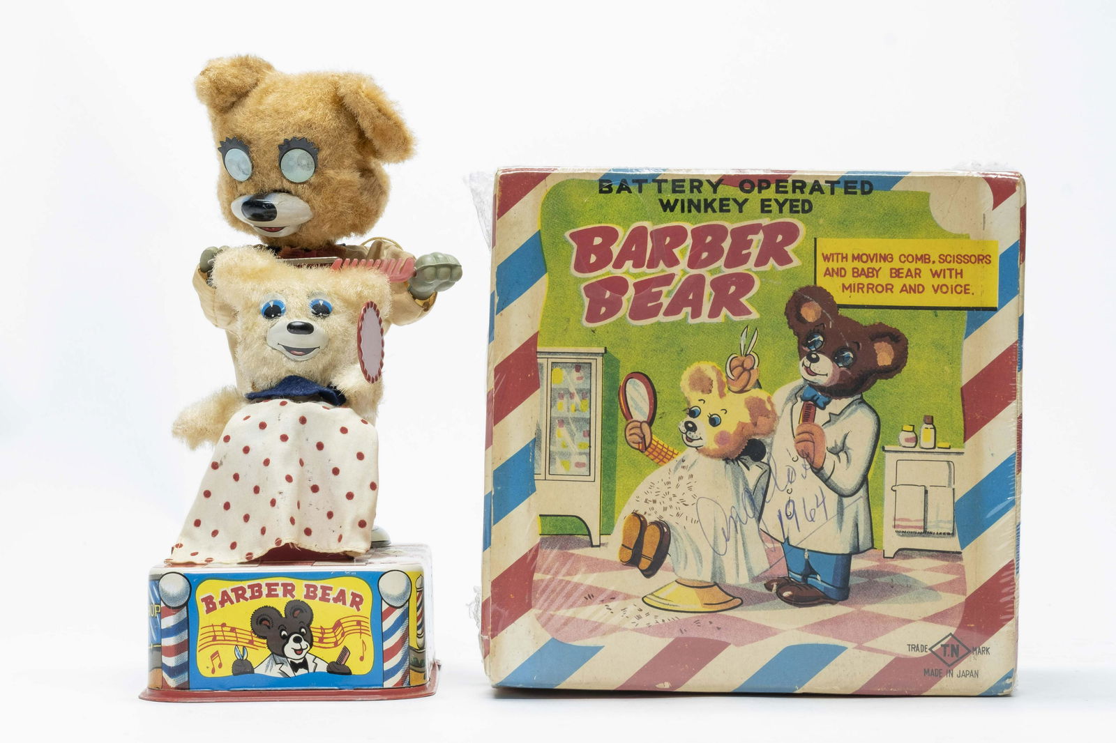 Barber Bear with Box Battery Op Toy Japan (1 of 4)