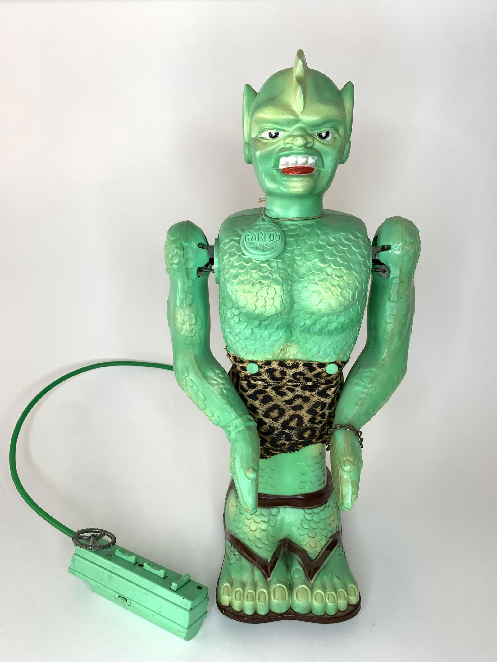 Battery-Operated Remote Control Garloo Marx Toy (1 of 2)