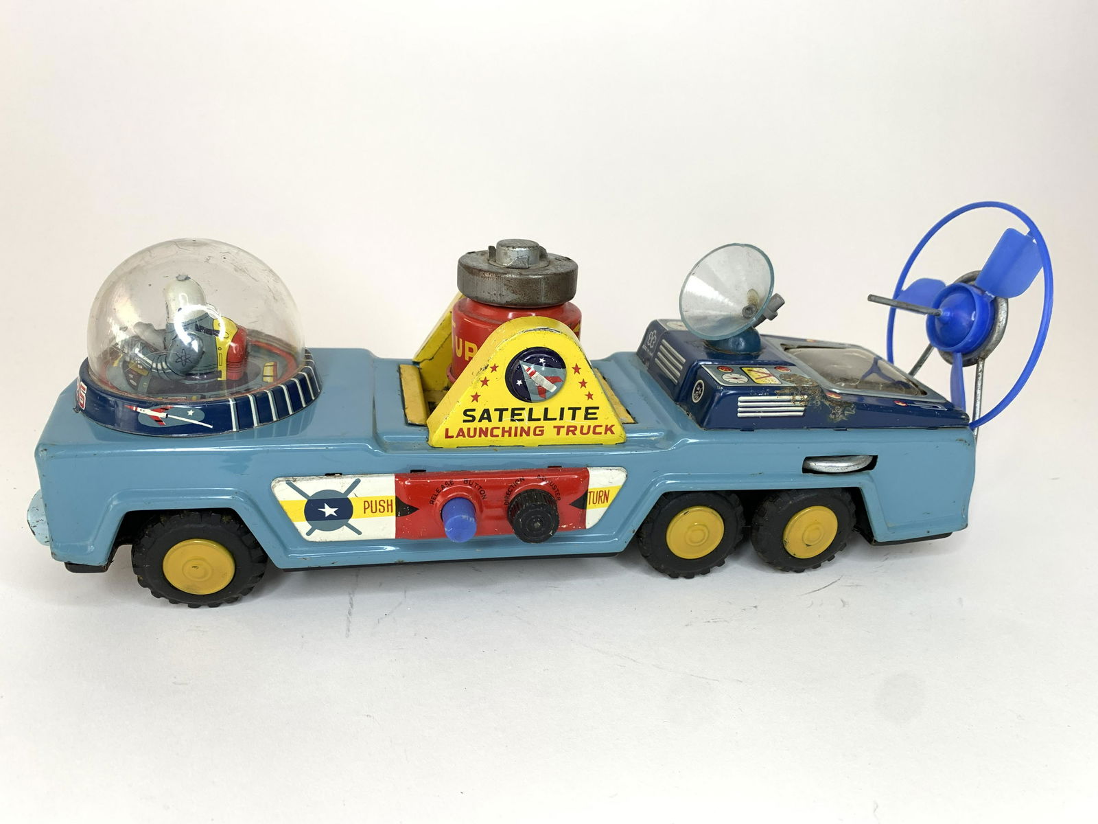 Windup Satellite Launching Truck (1 of 3)