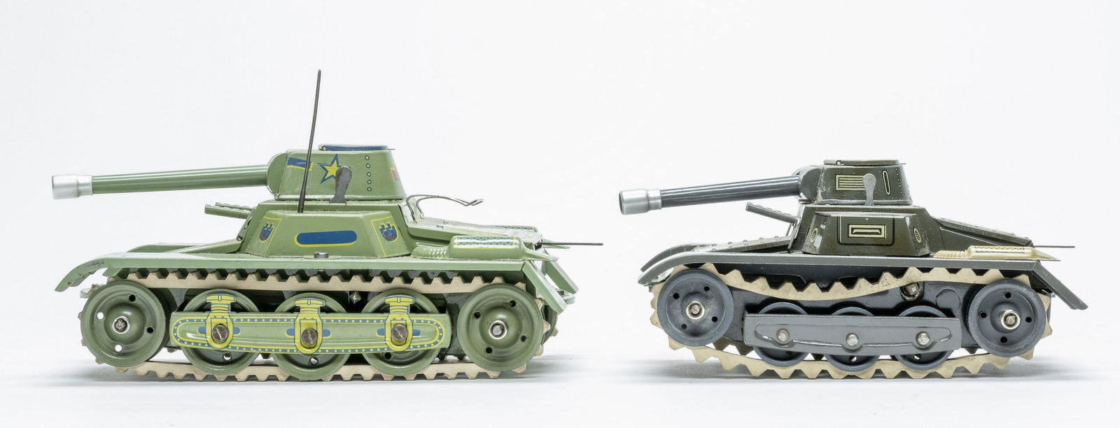Two Gescha Tank Tin Windup Toys (1 of 6)