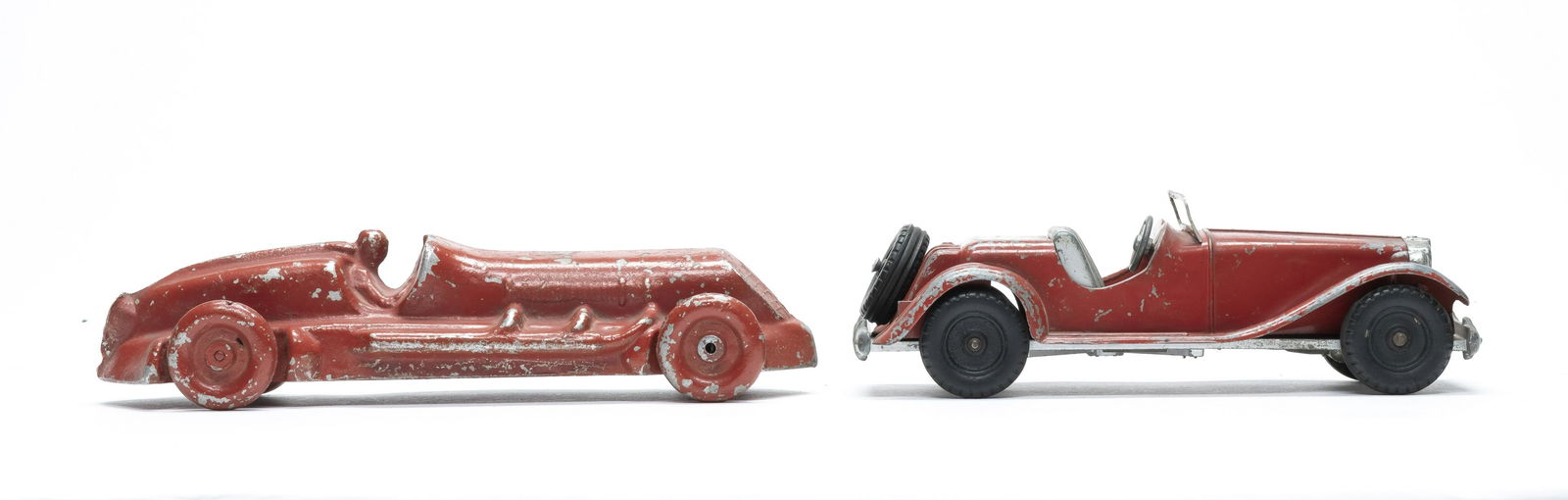 Two Aluminum Cars Hubley (1 of 5)