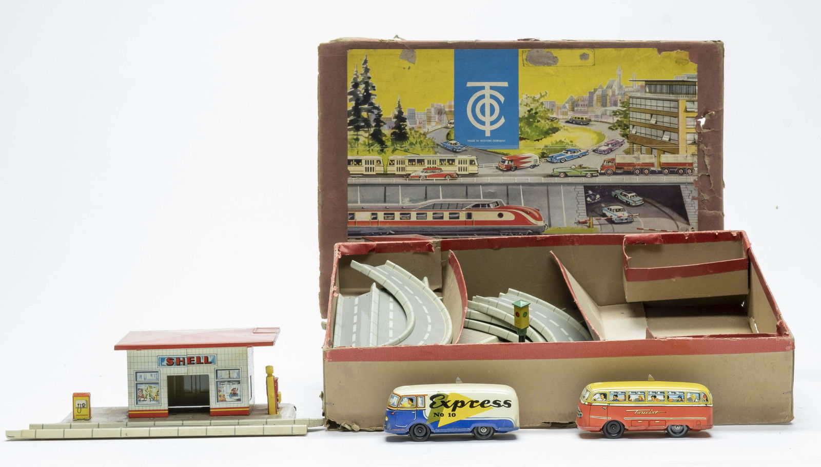 Tipp & Co. Track with Gas Station (1 of 1)