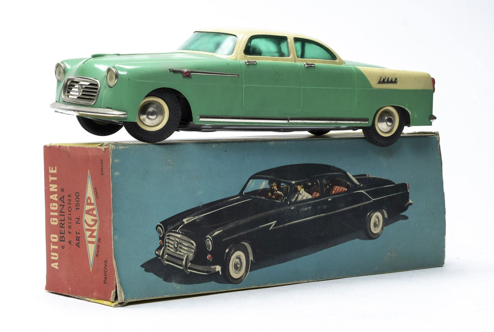 Ingap Sedan with Box (1 of 4)