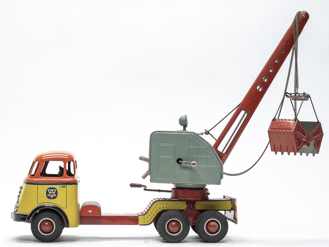 Arnold Steam Shovel Toy: Arnold Toys. West German - 1950's - 16" Long. Worked when tested. Pristine Condition. ***Domestic shipping for this lot will be $25, International shipping to be determined.***