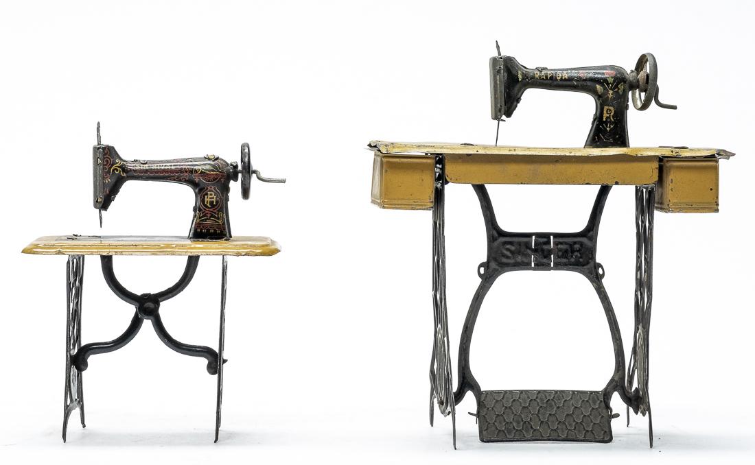 Two Singer Sewing Machines (1 of 3)