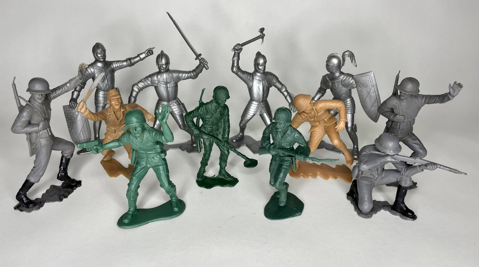 Marx Warriors 6 Inches High: 12 pieces. Including Medieval Warriors, Japanese Warriors and US GIs. Excellent Condition.