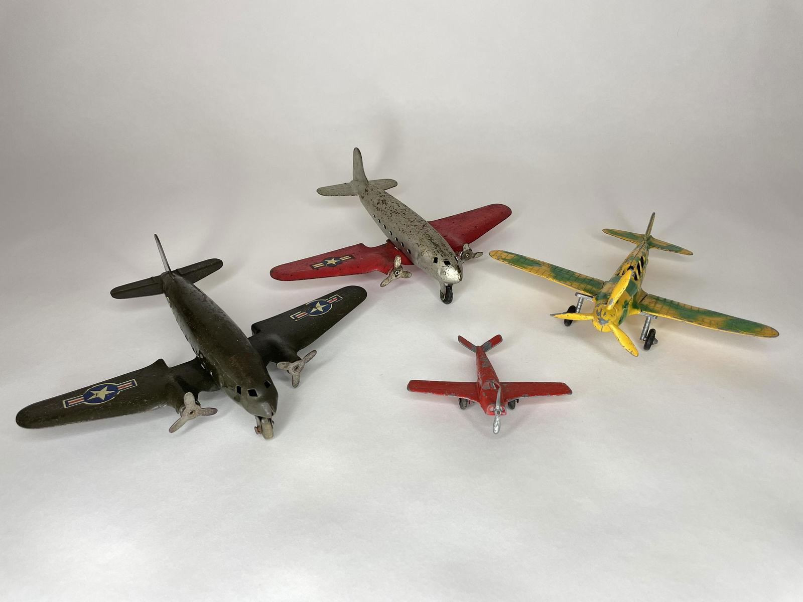 Lot of Assorted Airplanes (1 of 2)