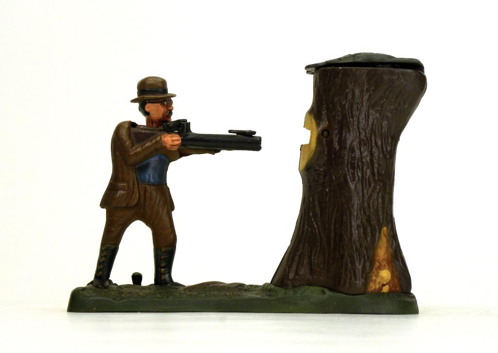 Teddy and the Bear Bank (1 of 7)