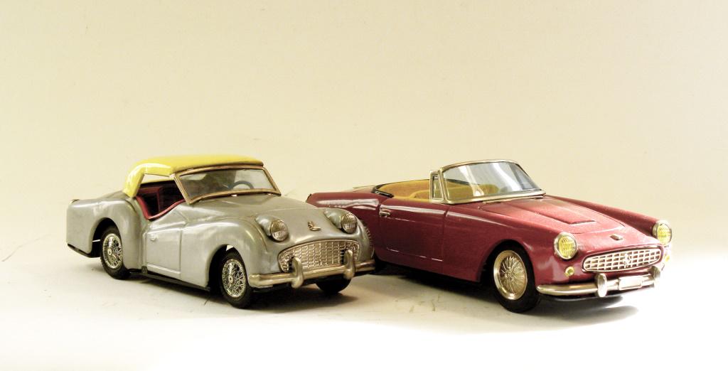 Mercedes Convertible Friction Toy (1 of 2)