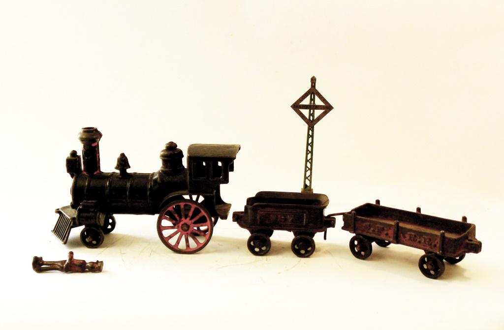 Cast Iron Floor Train (1 of 1)