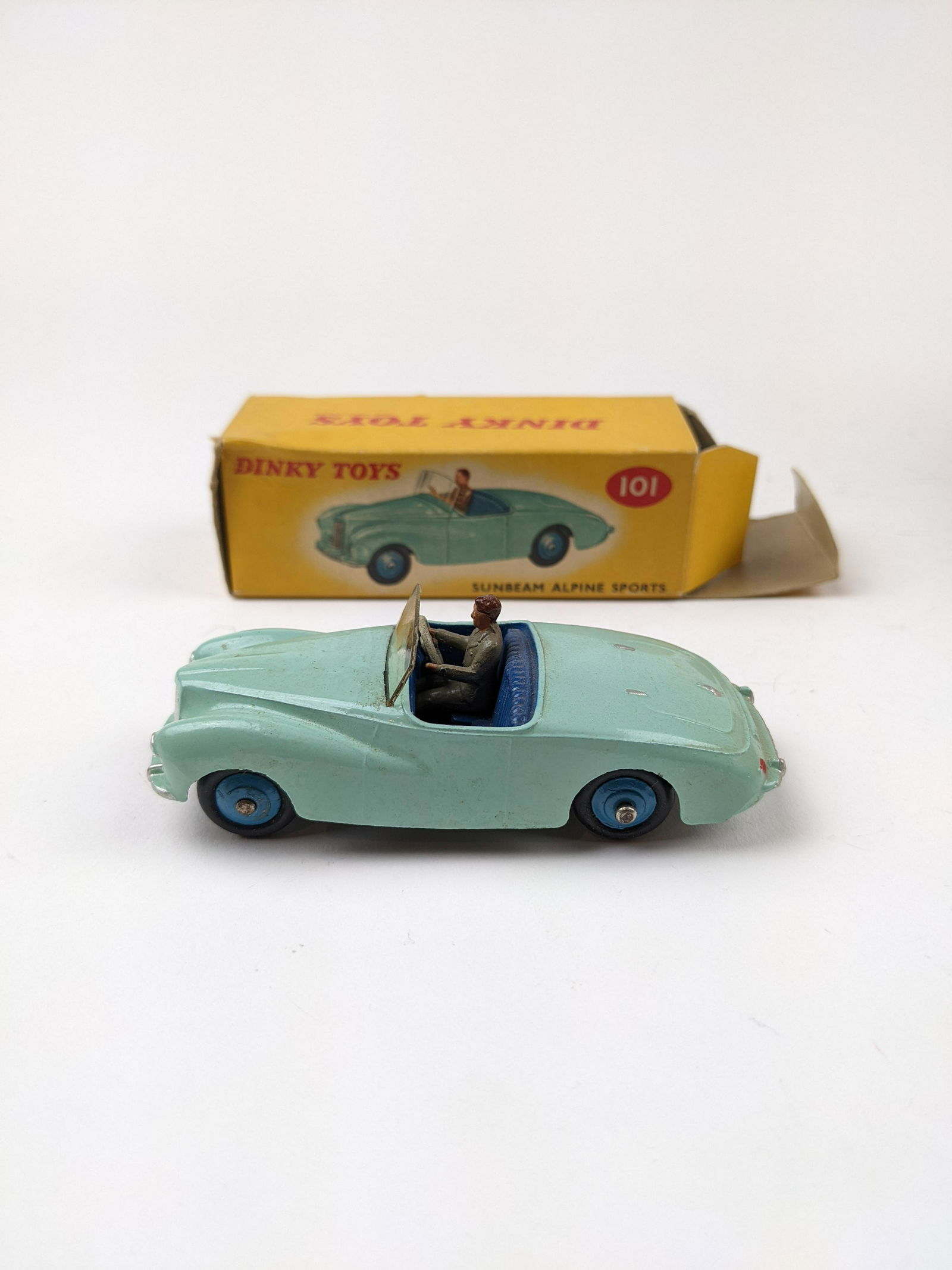 Dinky 101 Sunbeam Alpine Turquoise (1 of 1)
