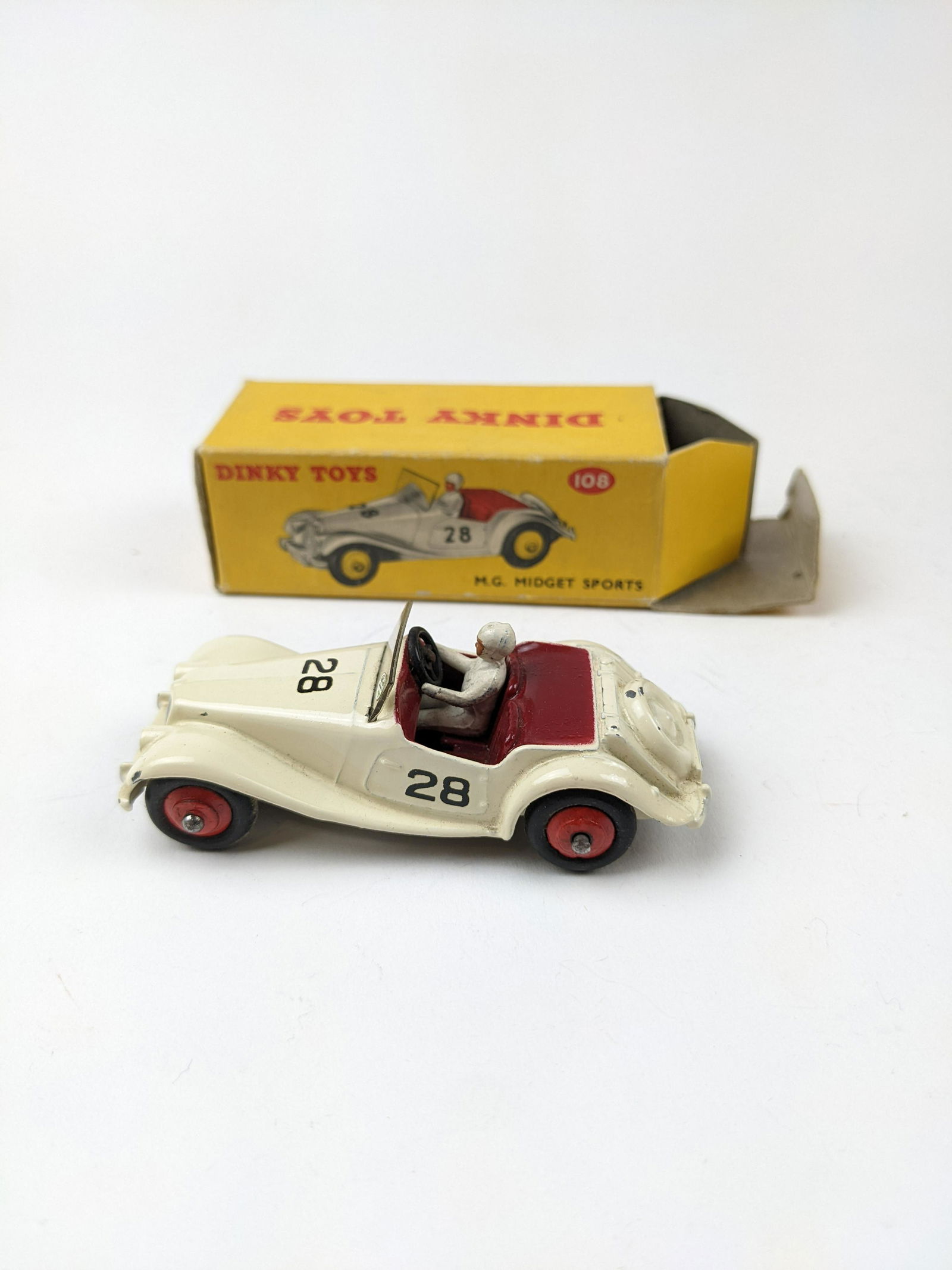 Dinky 108 MG Midget Sport White (1 of 1)