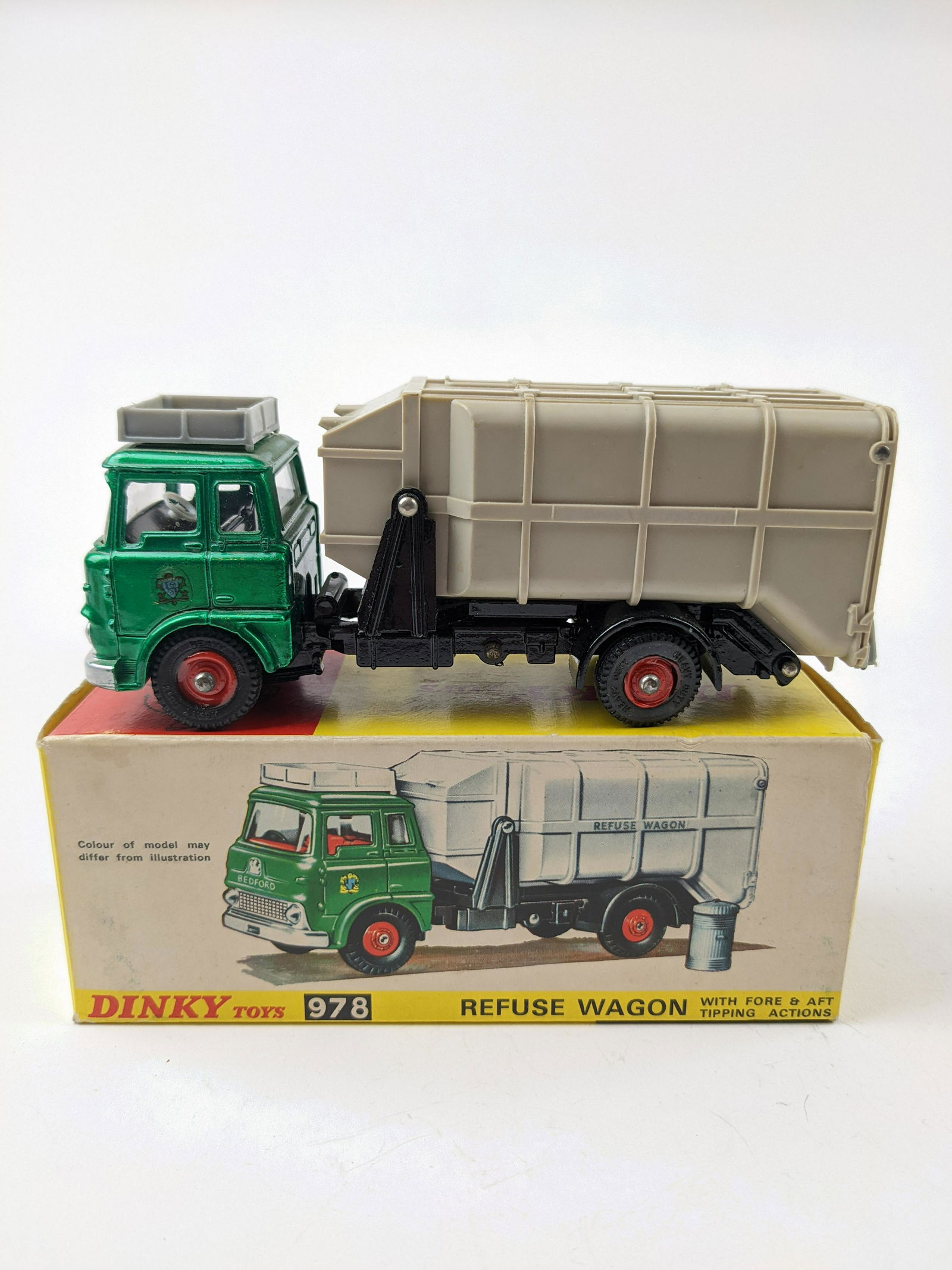 Dinky 978 Refuse Wagon Commercial (1 of 1)