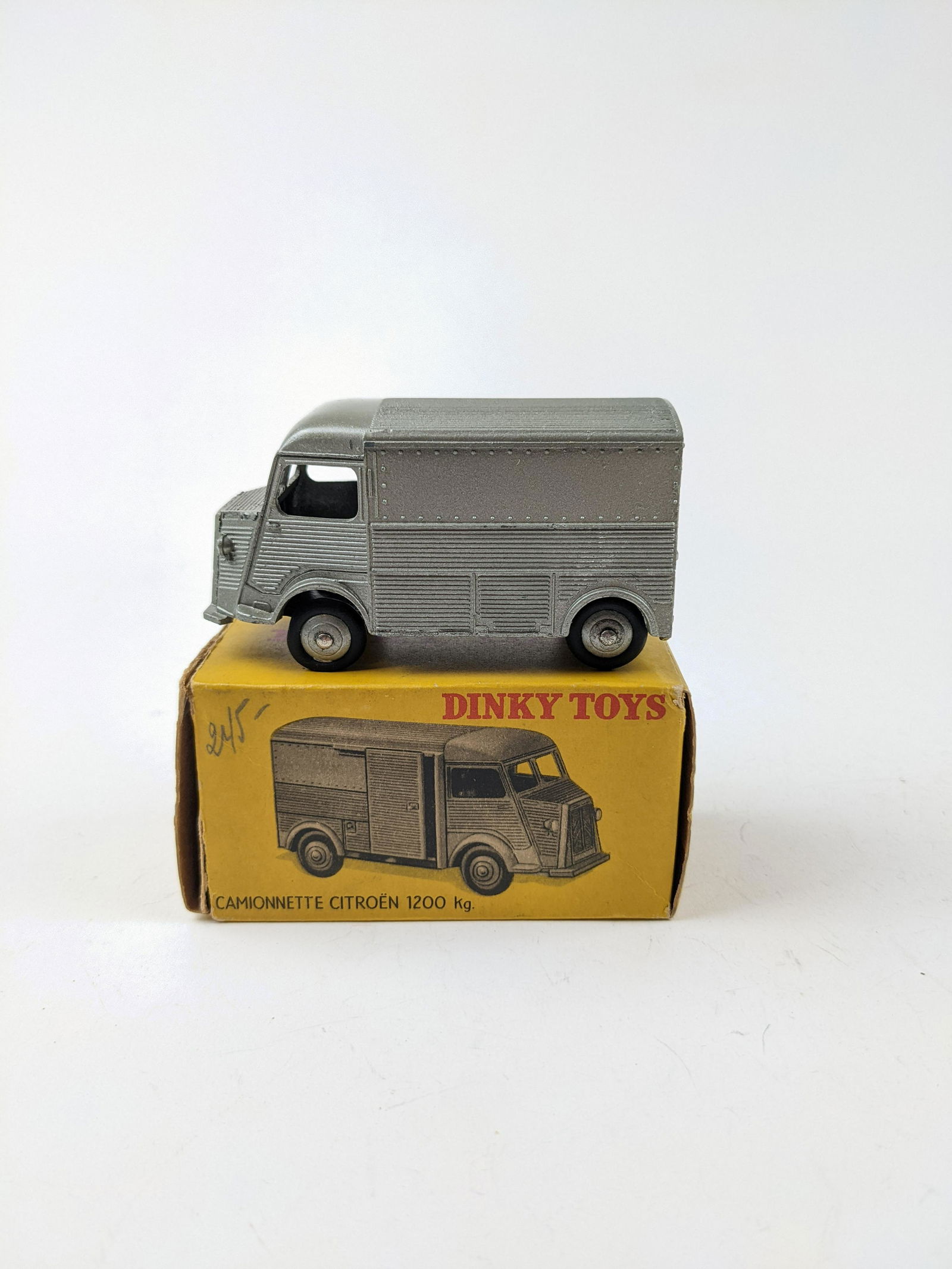 Dinky French 25C Citroen 1200 KG Van (1 of 1)