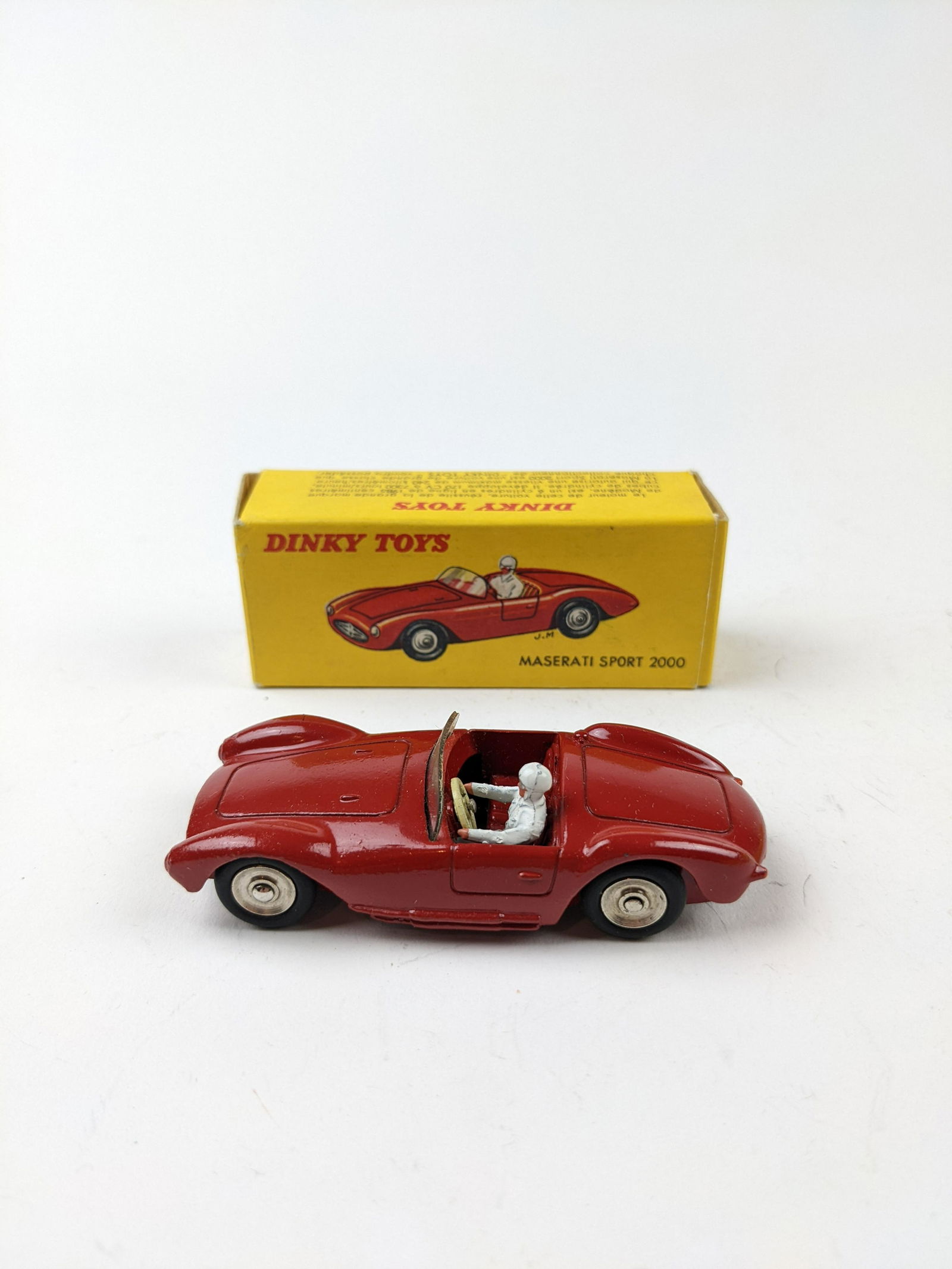 Dinky French 505 Maserati Sport 2000 (1 of 1)