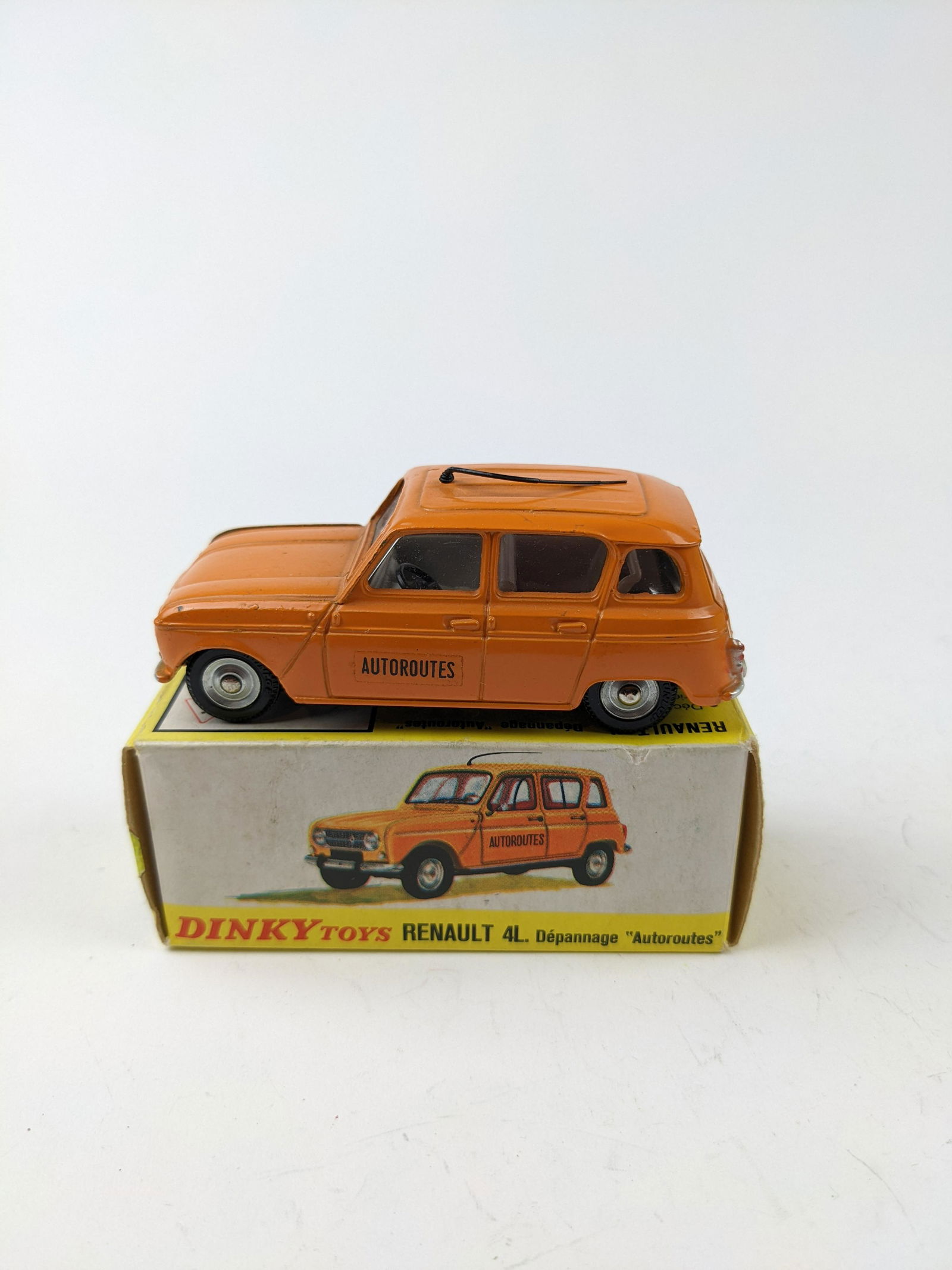 Dinky French 518a Renault 4L Autoroutes (1 of 1)