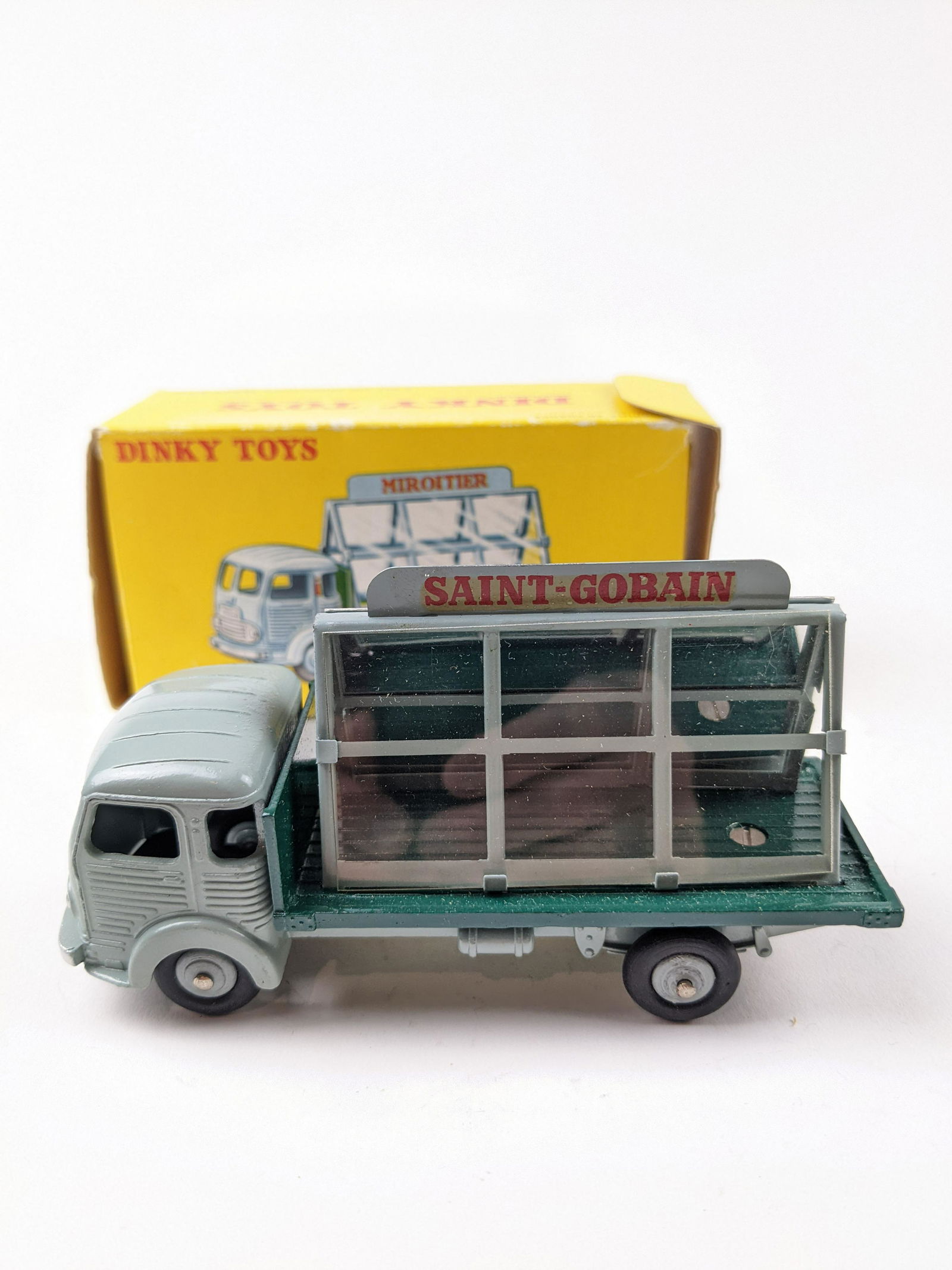 Dinky French 33C Miroitier Simca Cargo Truck (1 of 1)