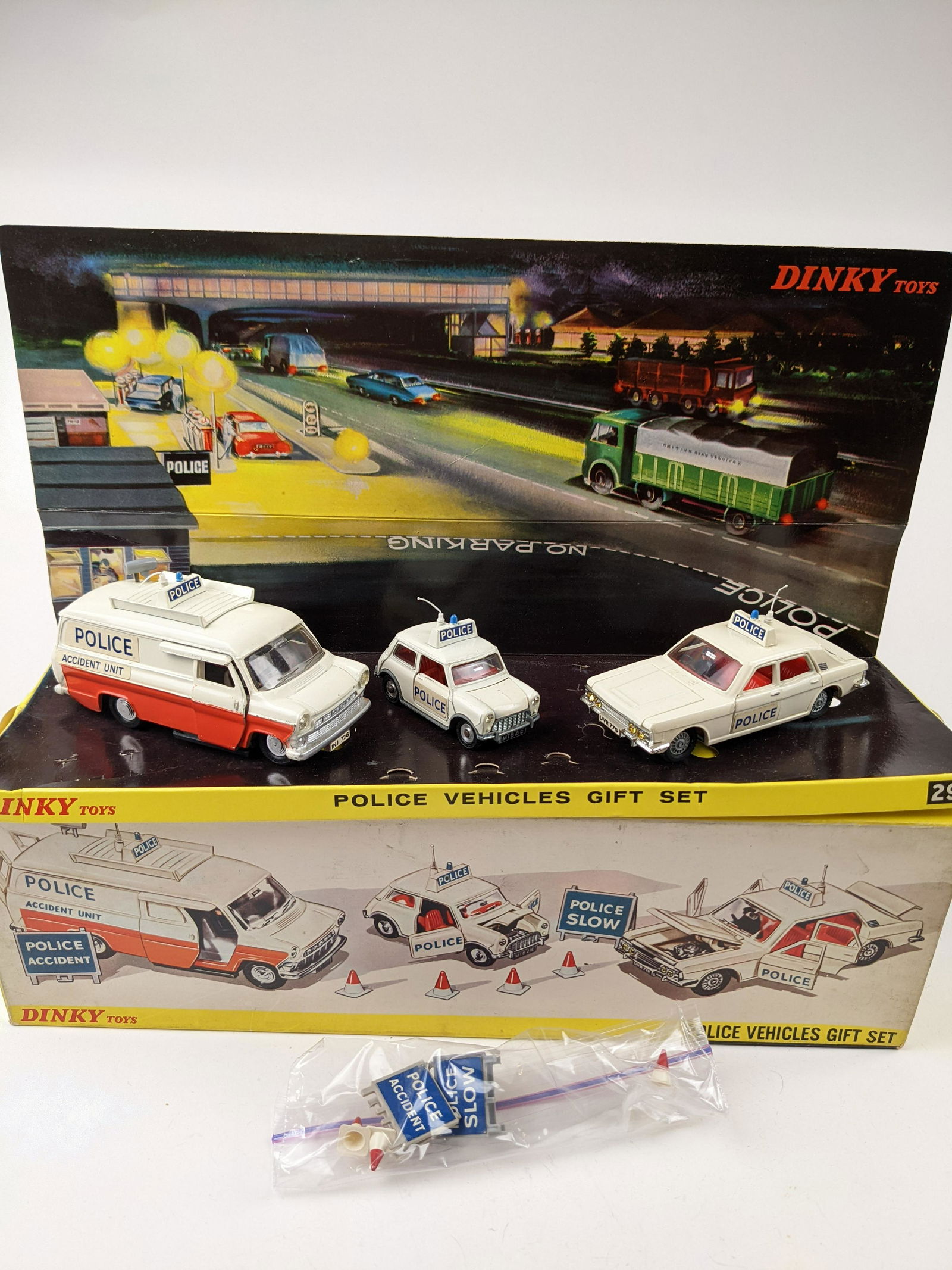 Dinky 297 Police Vehicles Gift Set (1 of 1)