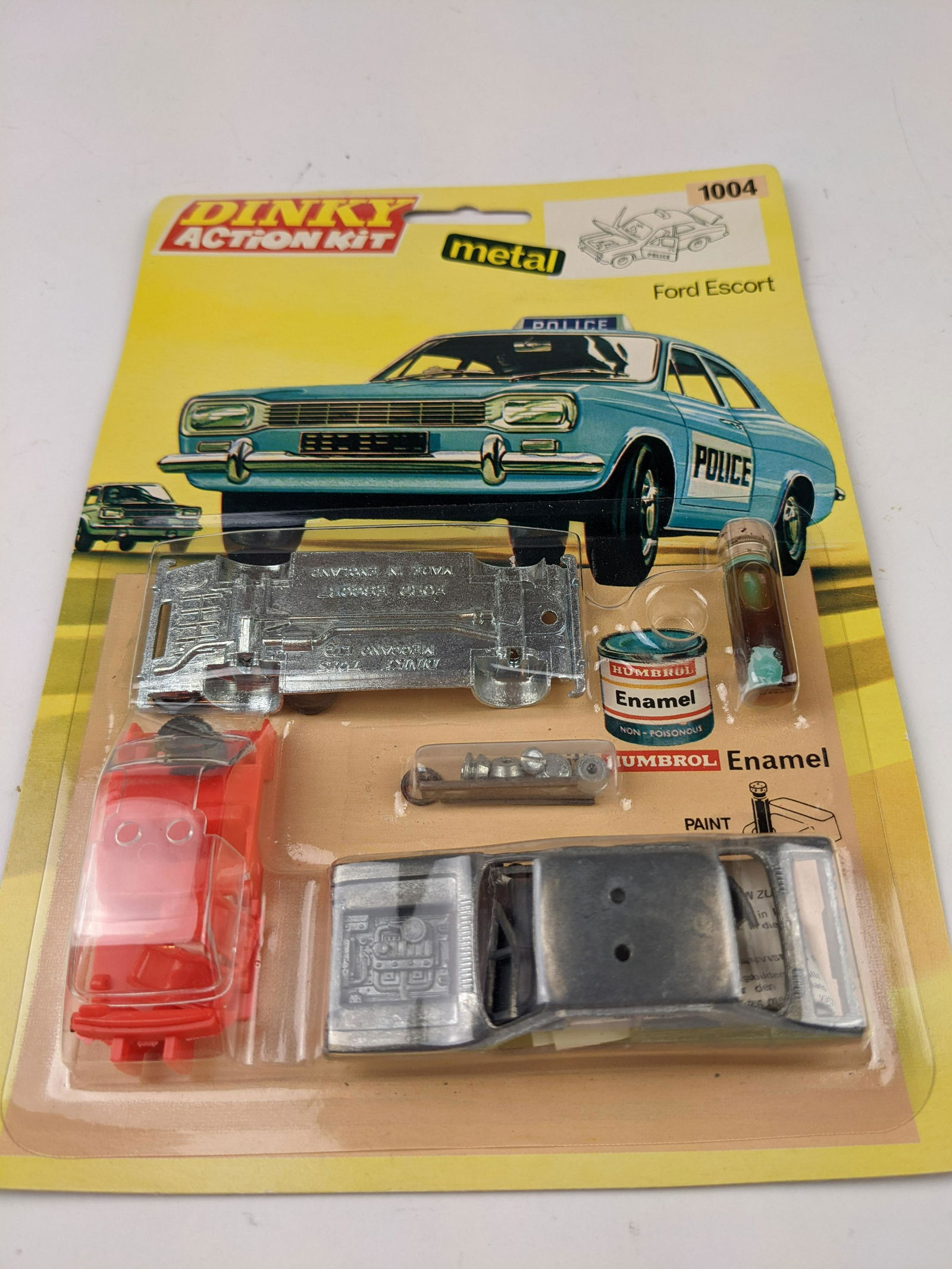 Dinky Action Kit 1004 Ford Escort (1 of 1)