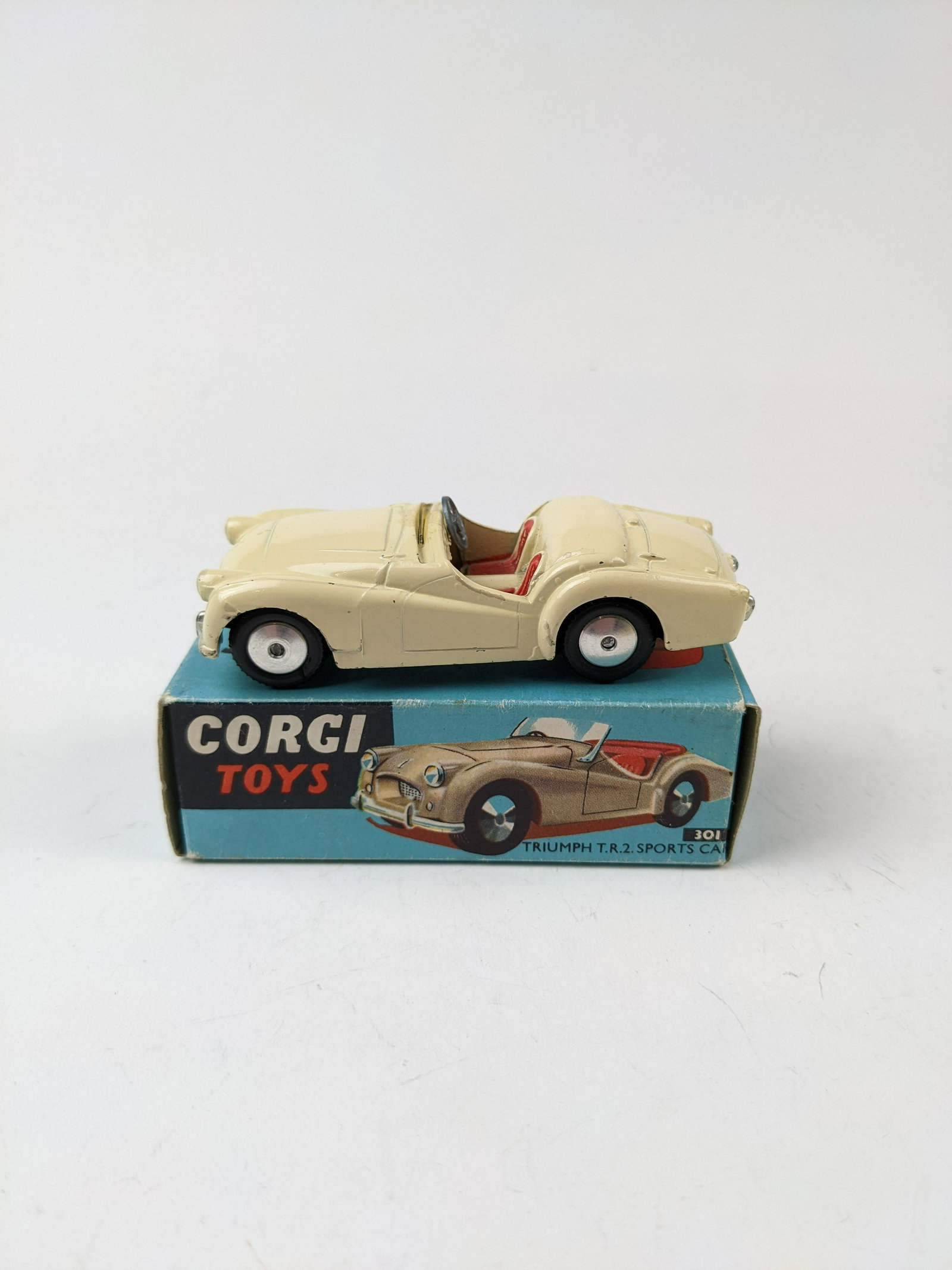 Corgi 301 Triumph TR2 (1 of 1)
