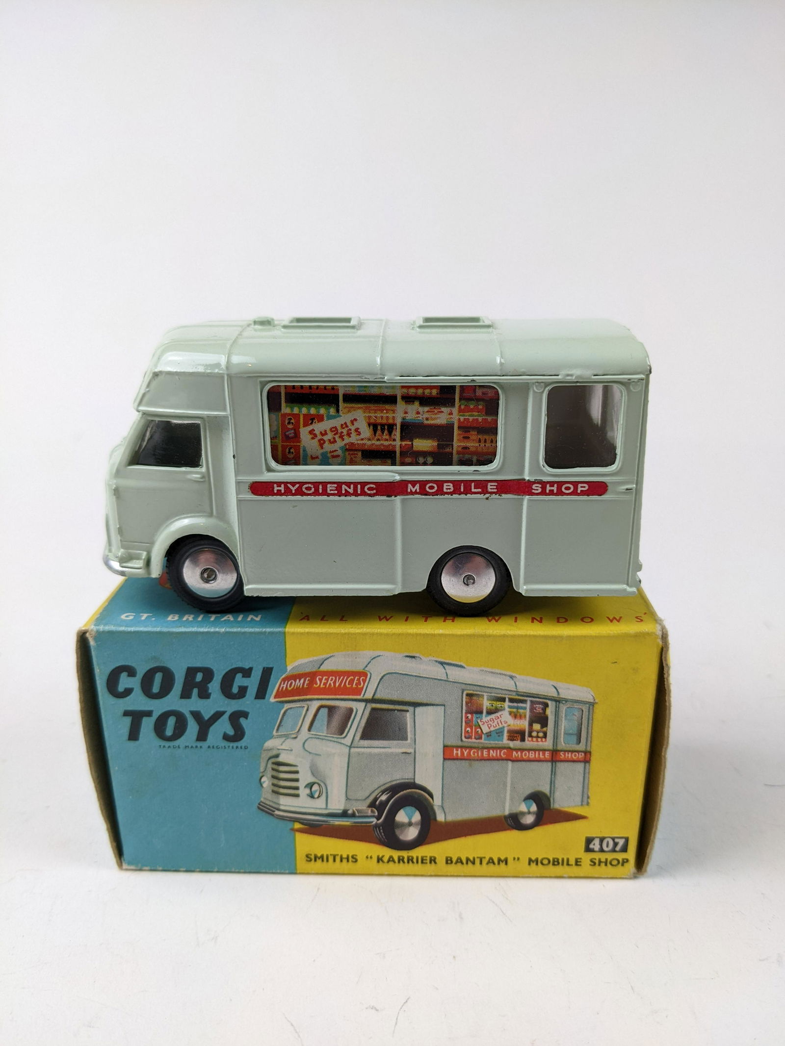 Corgi 407 Smith's Mobile Shop (1 of 1)