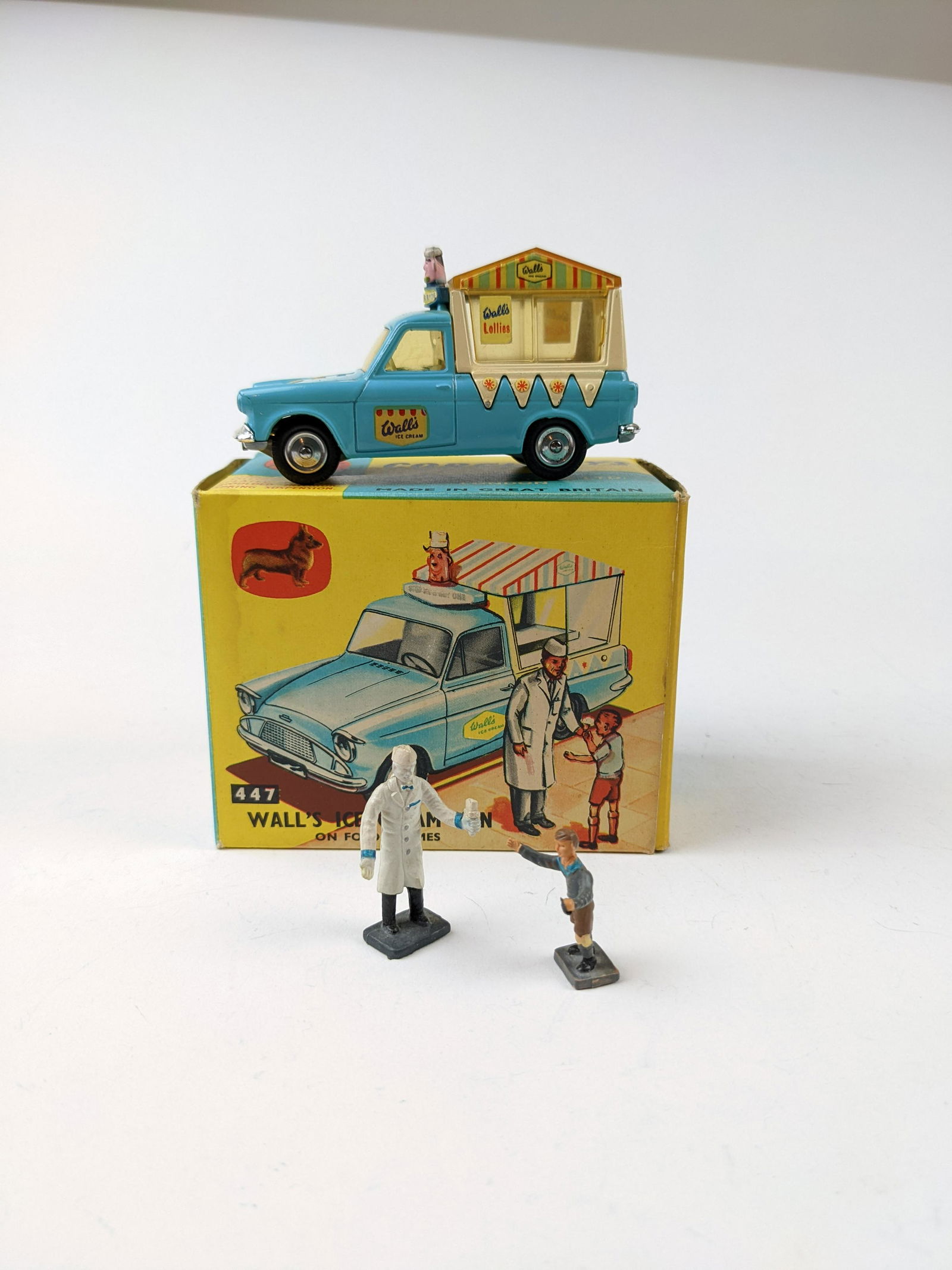 Corgi 447 Wall's Ice Cream Van (1 of 1)