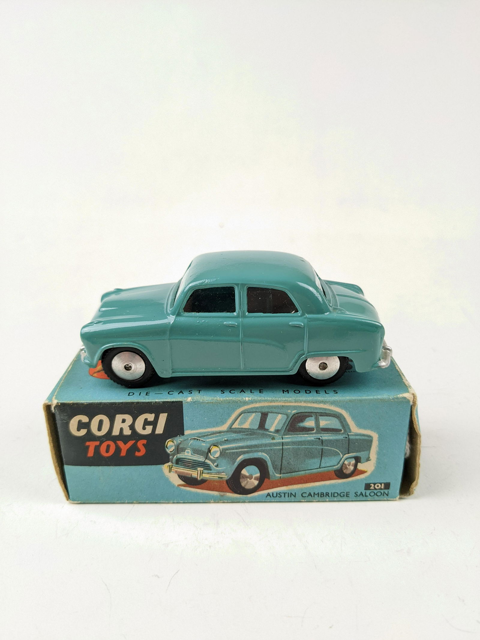 Corgi 201 Austin Cambridge Saloon (1 of 1)
