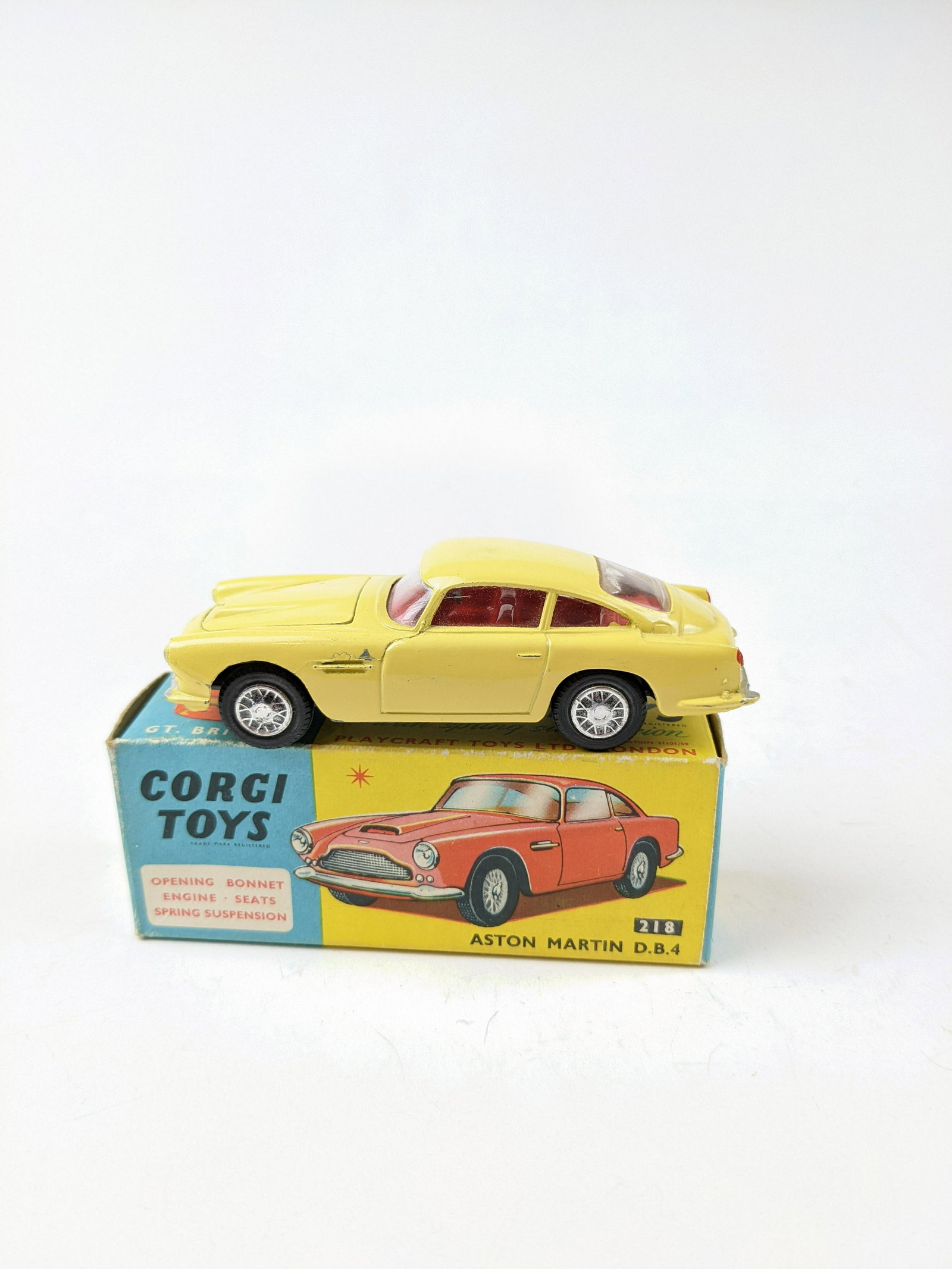 Corgi 218 Aston Martin DB4 (1 of 1)