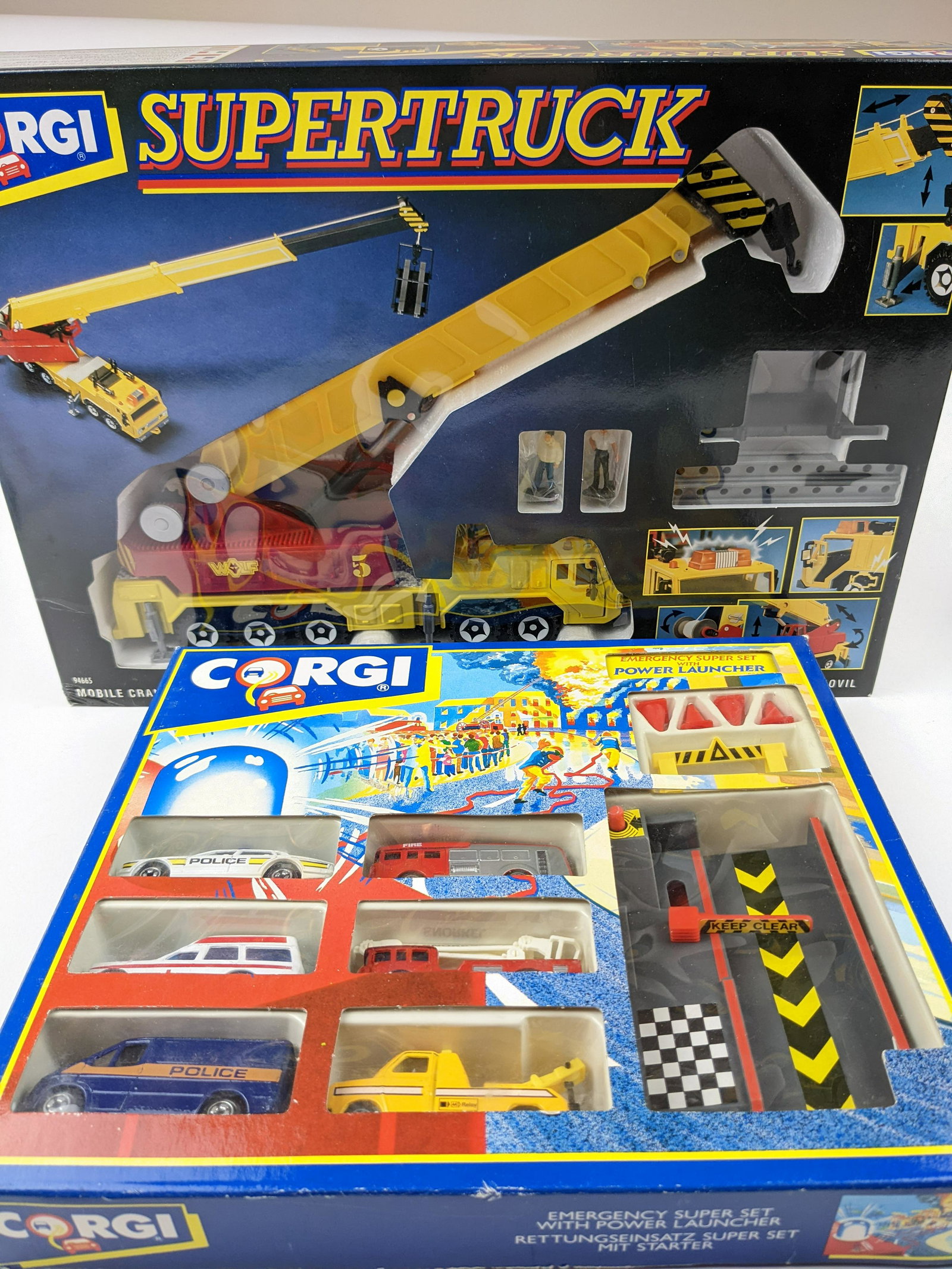 Corgi City & Supertruck (1 of 1)