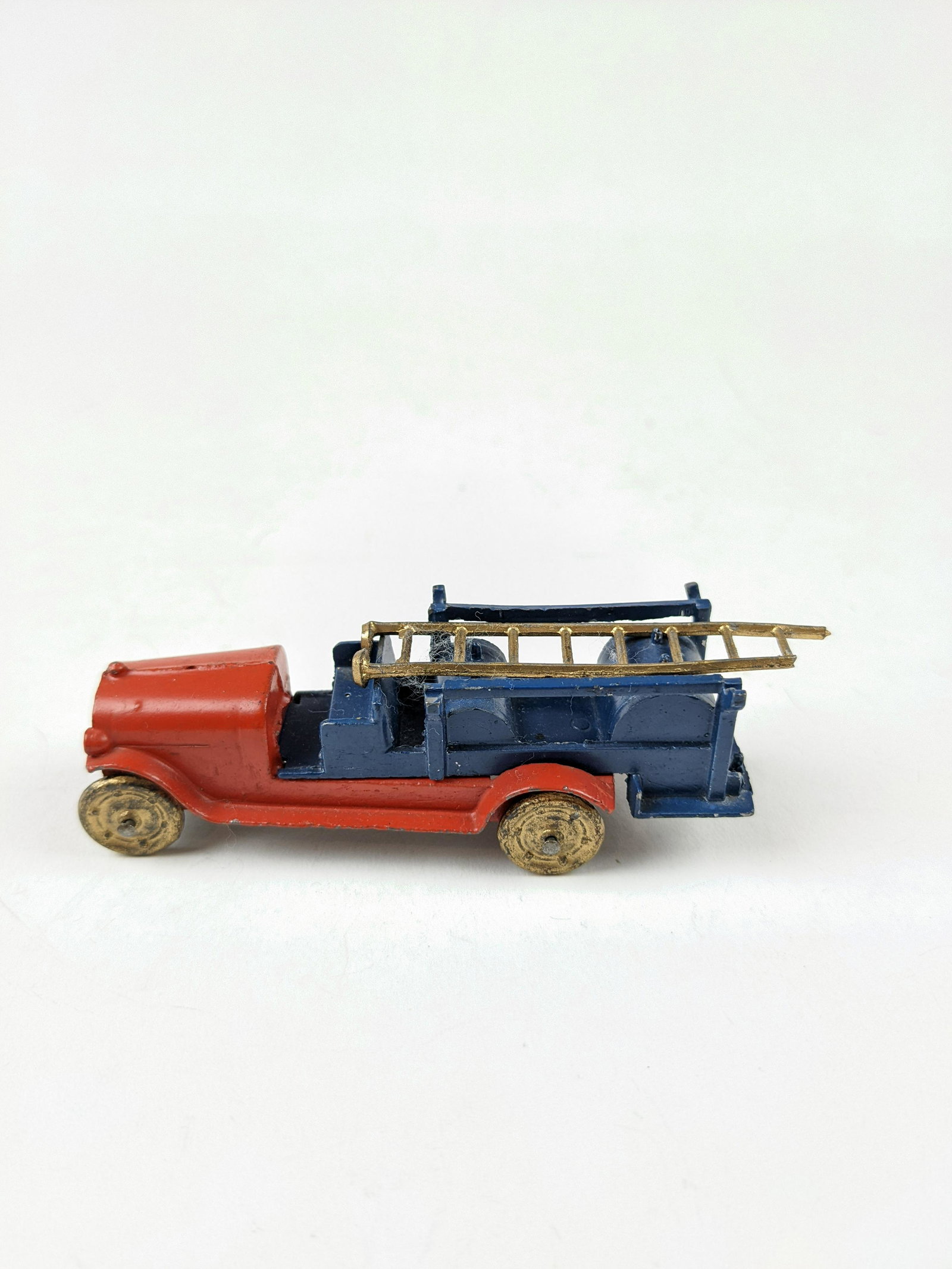 Tootsietoy Fire Ladder Truck: 2 Pieces Condition Very Good (Ladder Broken) No Box