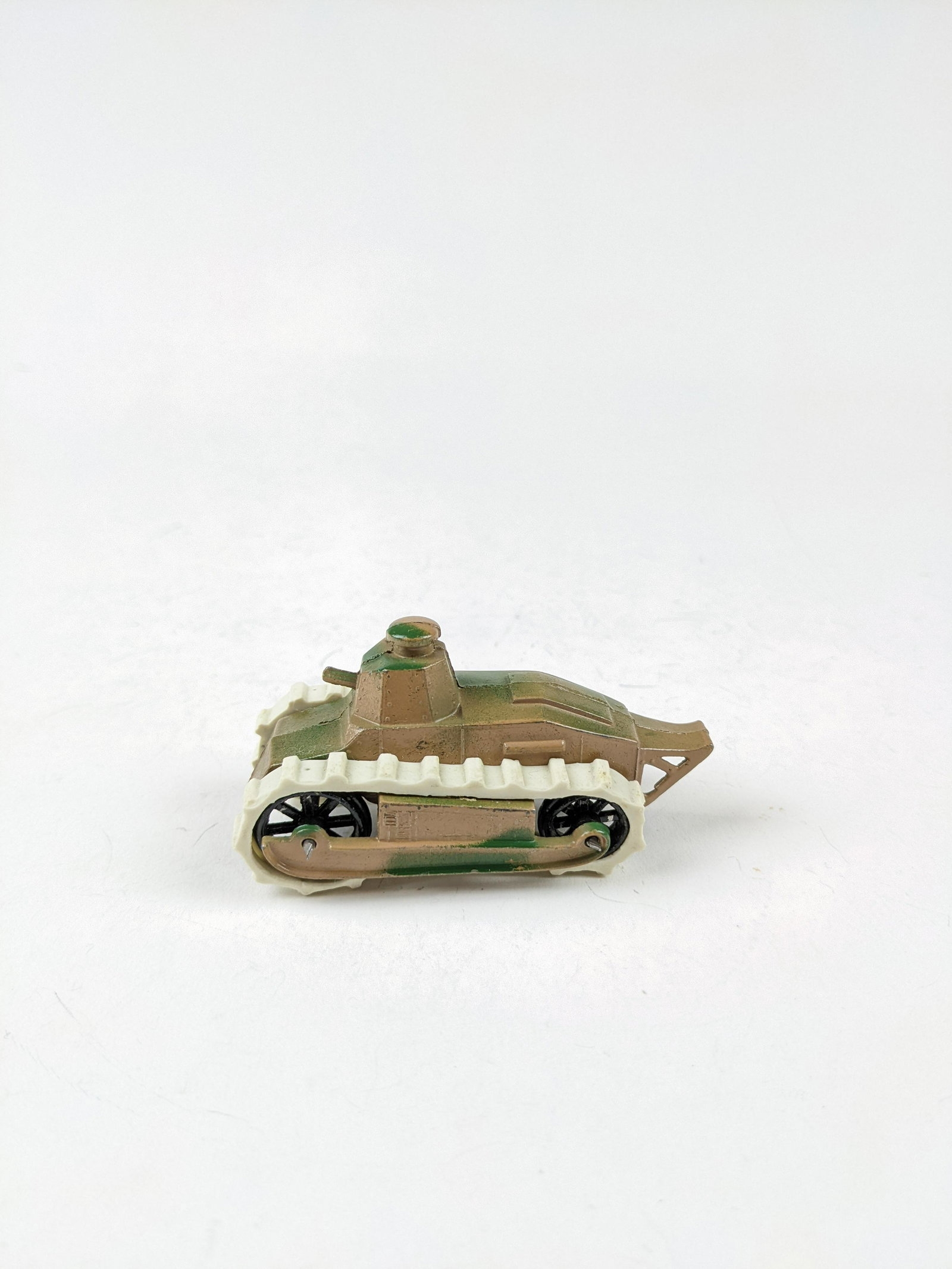Tootsietoy WWI Camo Tank: 1 Piece Condition Excellent( Replaced Treads) No Box