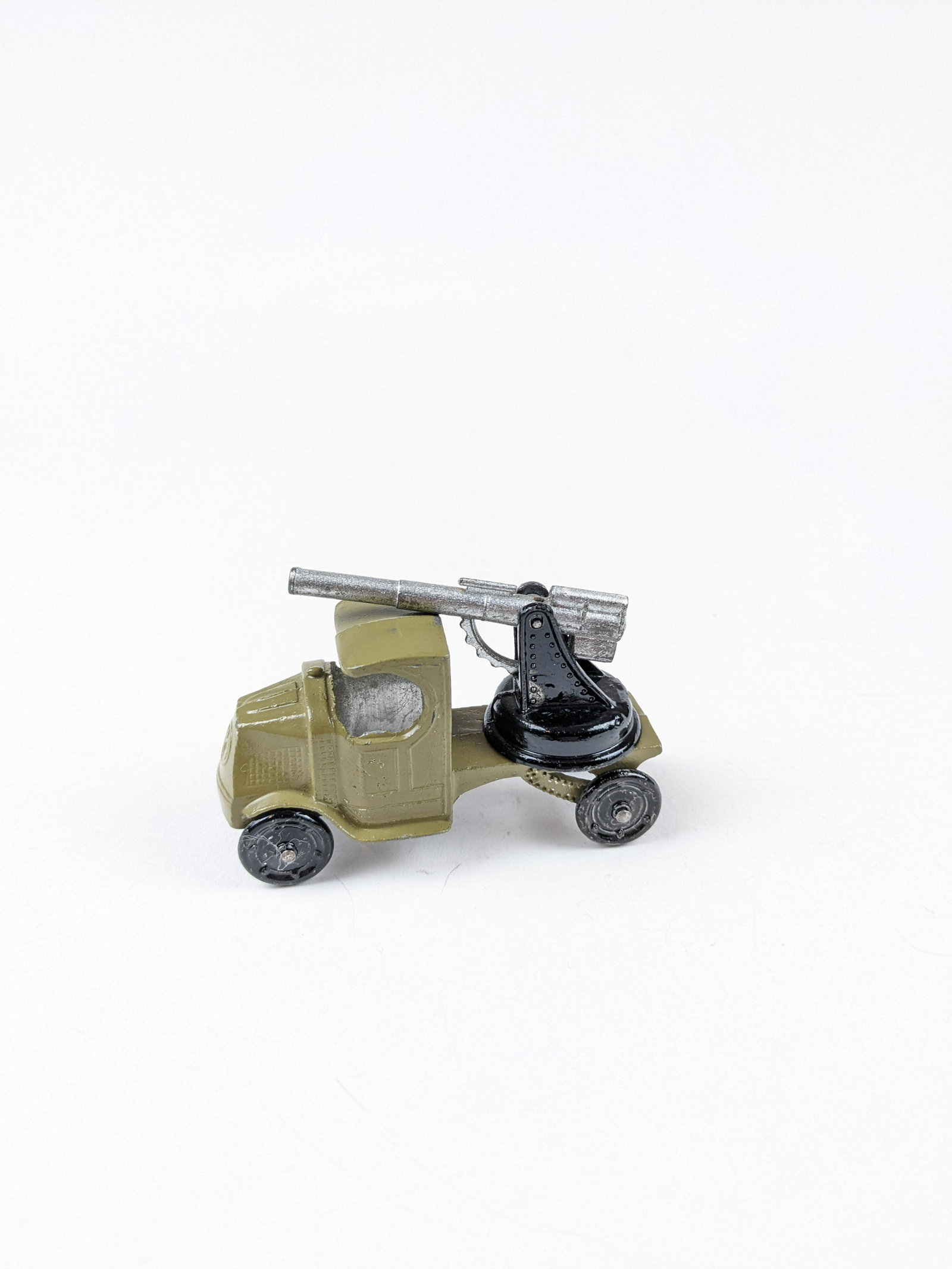 Tootsietoy WWI AA Truck: 1 Piece Condition Excellent No Box
