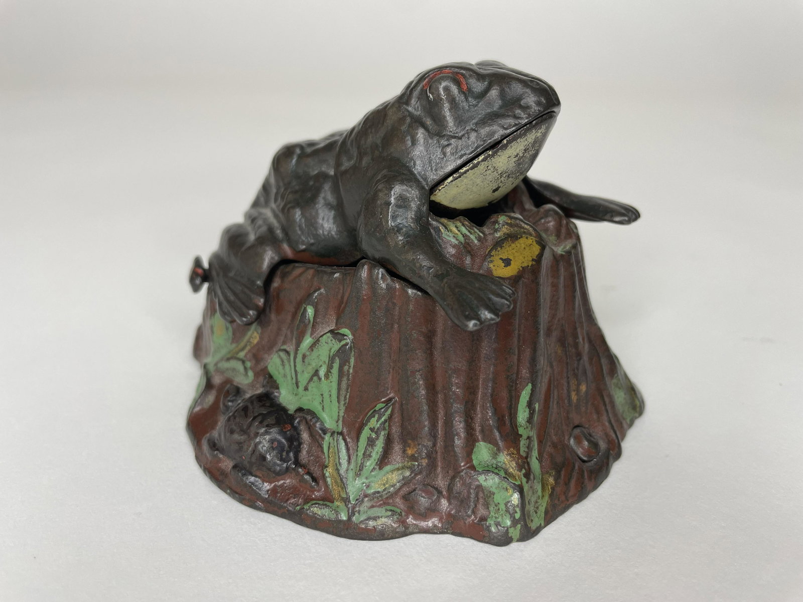 Toad on Stump Mechanical Bank (1 of 3)