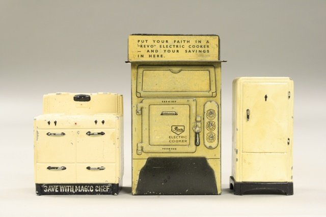 Three Kitchen Themed Still Banks (1 of 2)