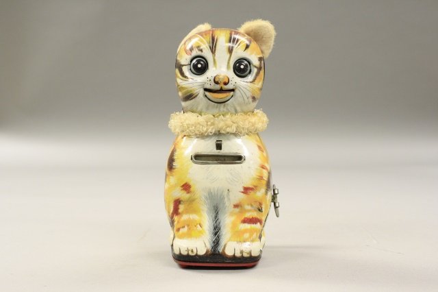 Nodding Cat (1 of 2)